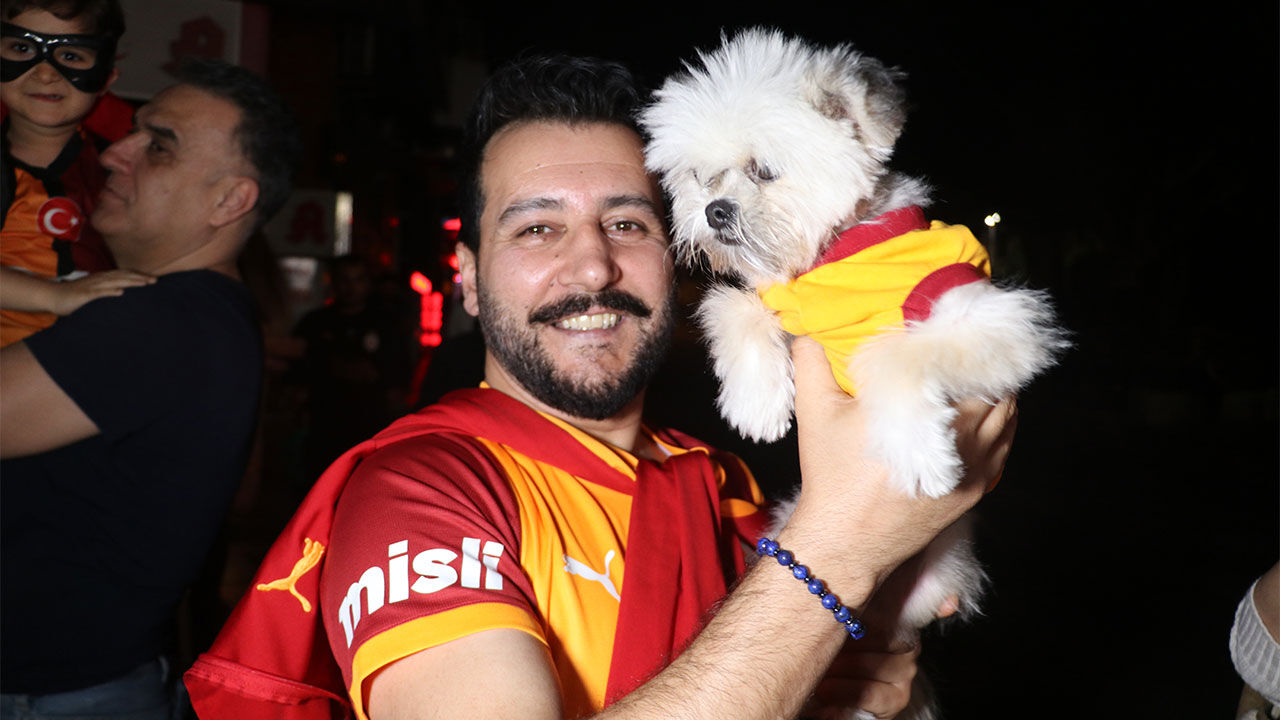 Galatasay Sampiyonluk Kutlamasi Antalya1