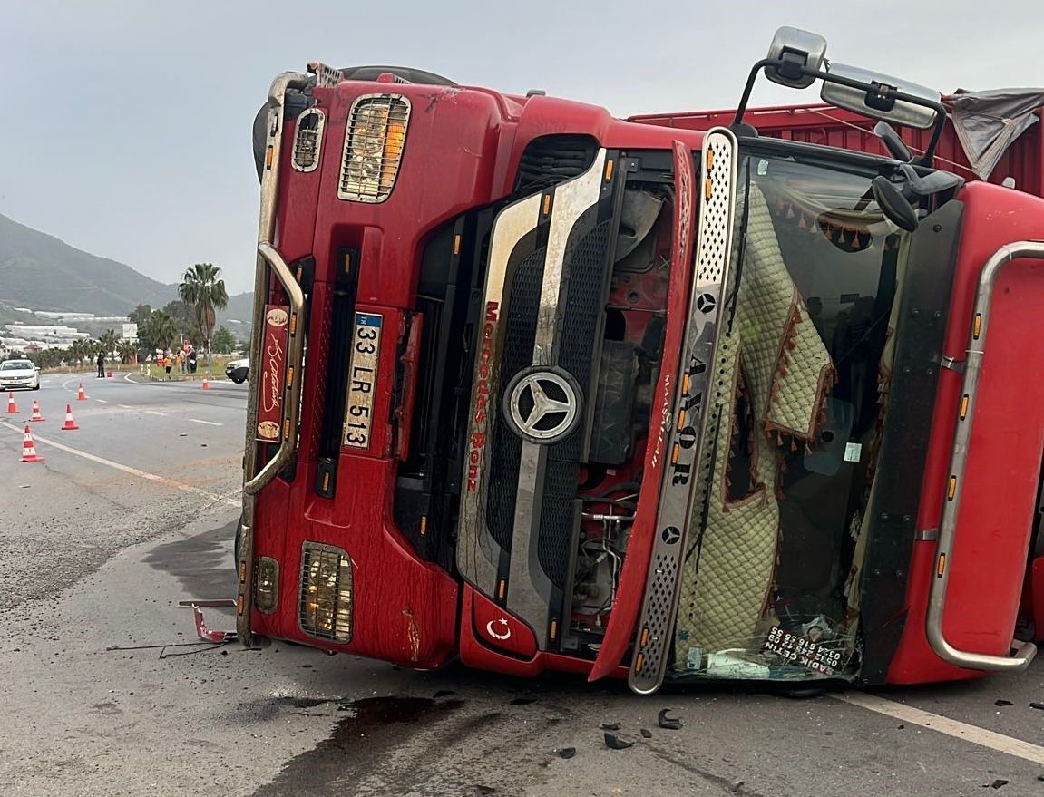 Gazipasa Antalya Sebze Yuklu Kamyon Antalya Kaza4