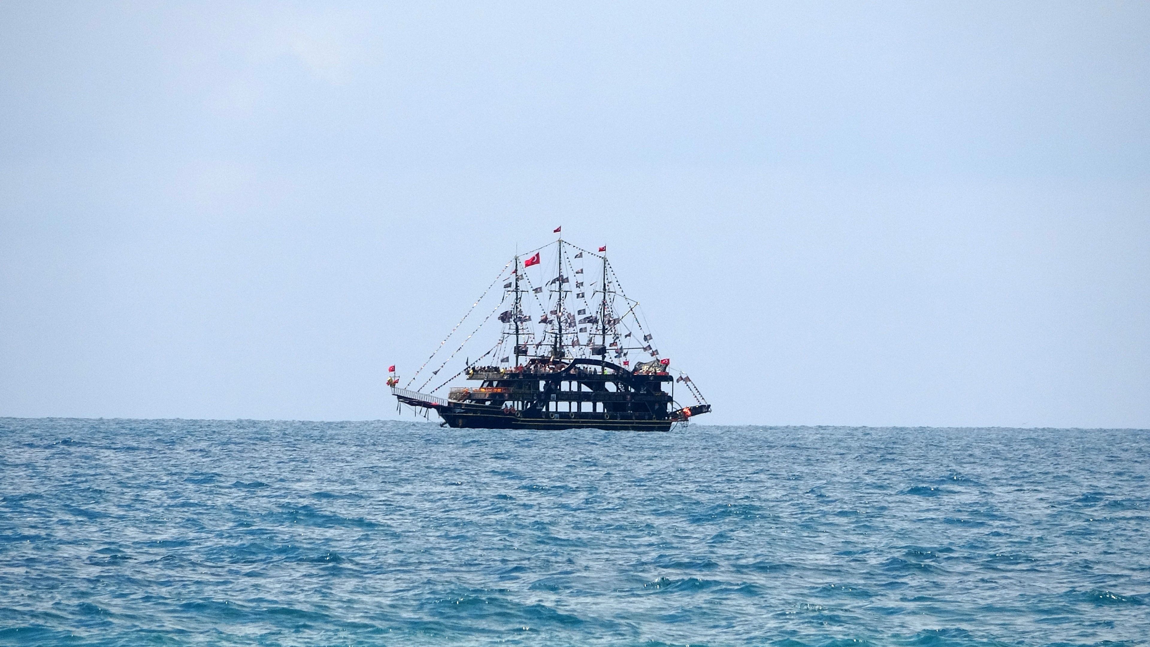 A W711660 06