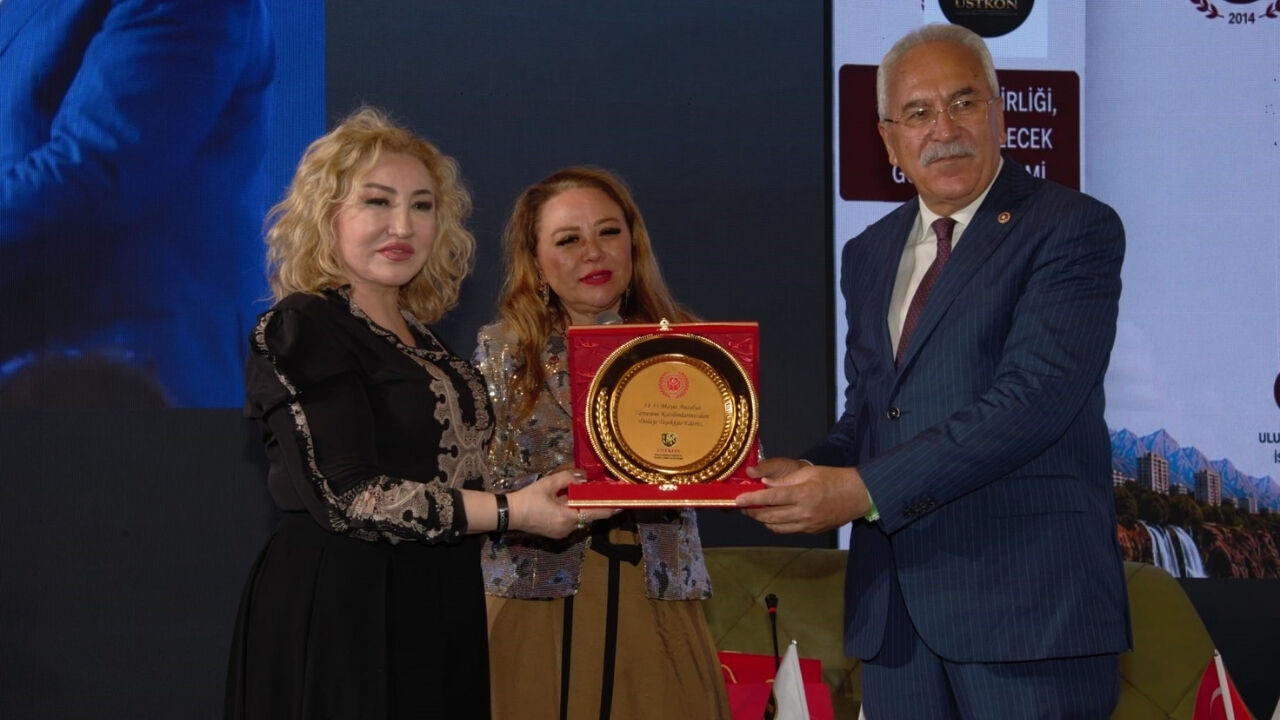 Antalya'da Sağlık Turizmi Zirvesine 100'Den Fazla Ülkeden Katılım