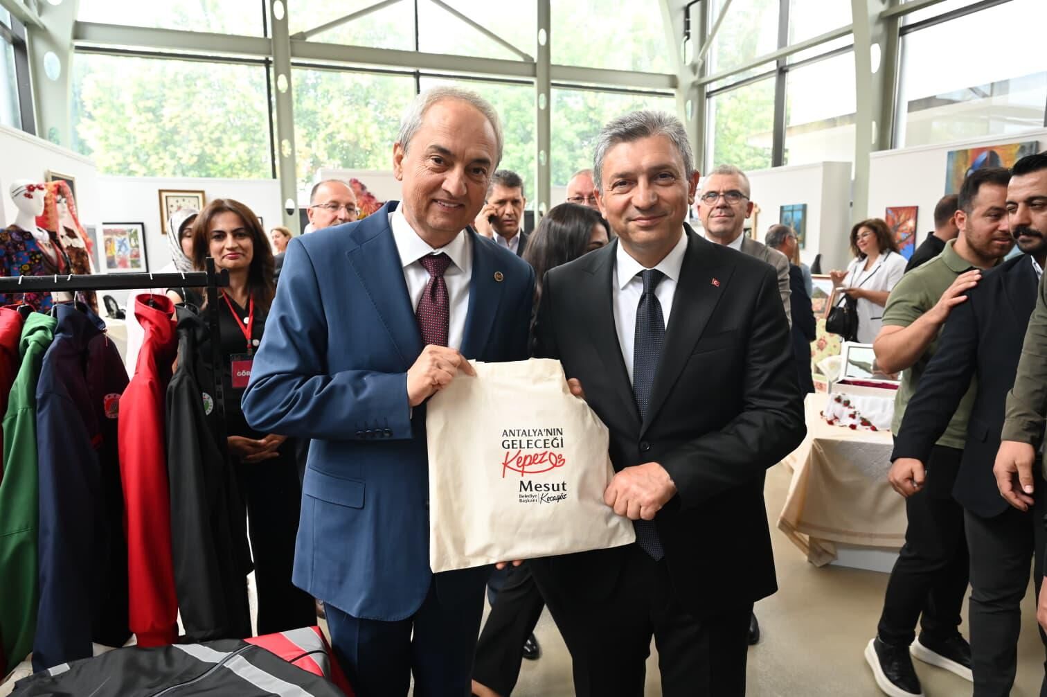 Hayat Boyu Ogrenme Haftasi Sergisi Dokumaparkta Acildi 3
