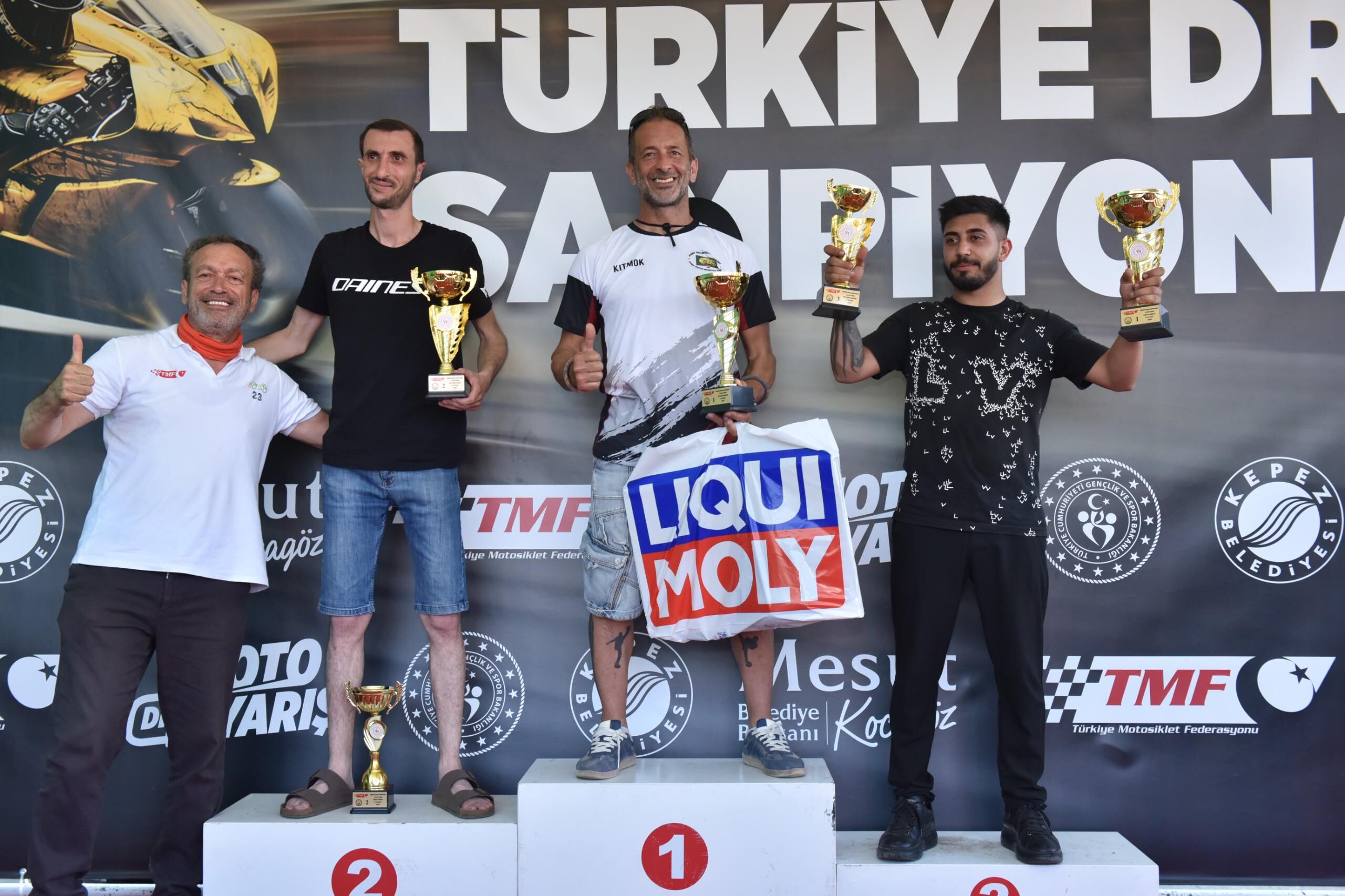 Kepezde Motodrag Sampiyonlari Kupalarini Aldi 3