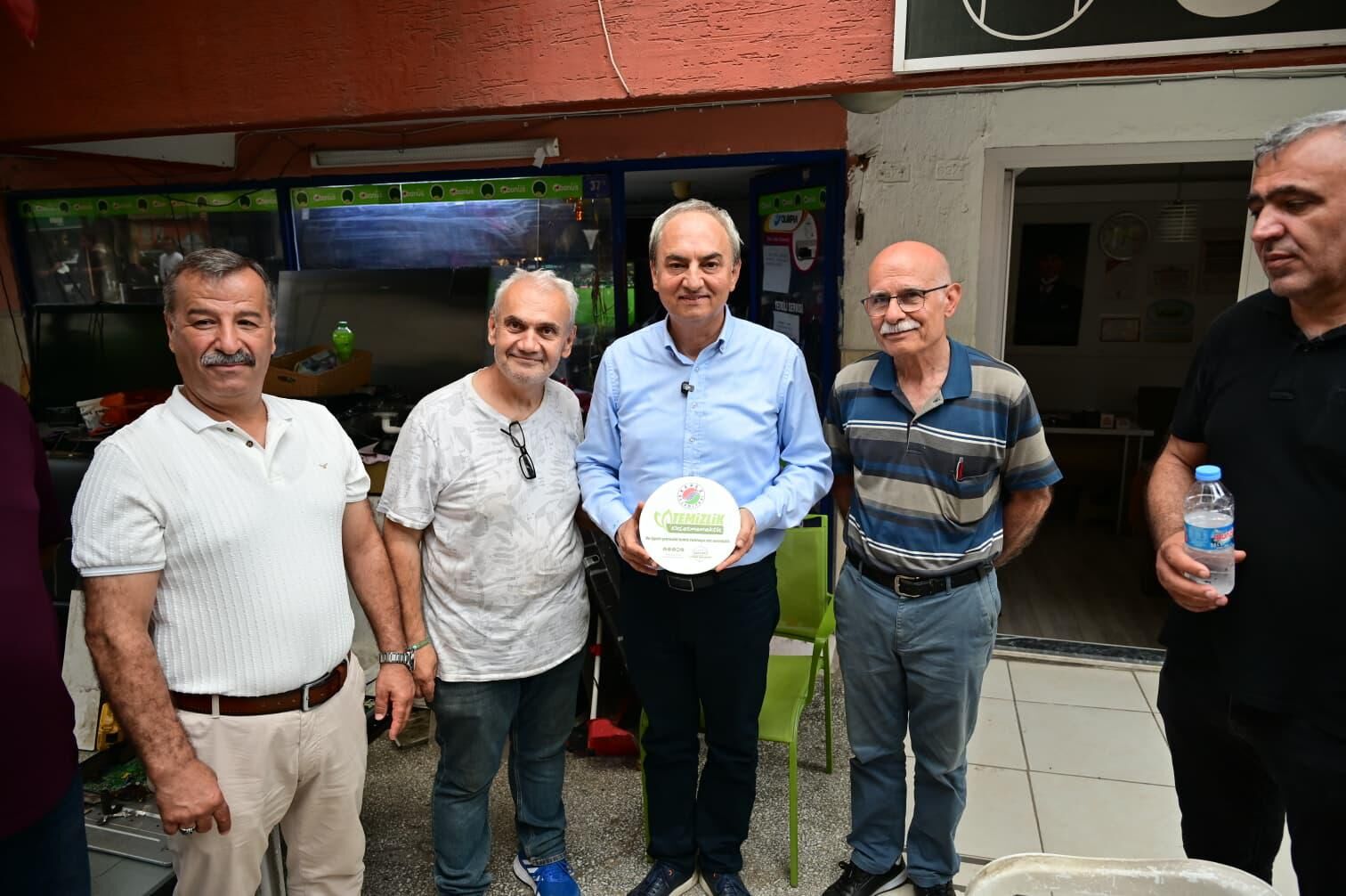 Kocagozun ‘ Temizlik Kirletmemektir Kampanyasi Sokak Sokak Yayiliyor 5