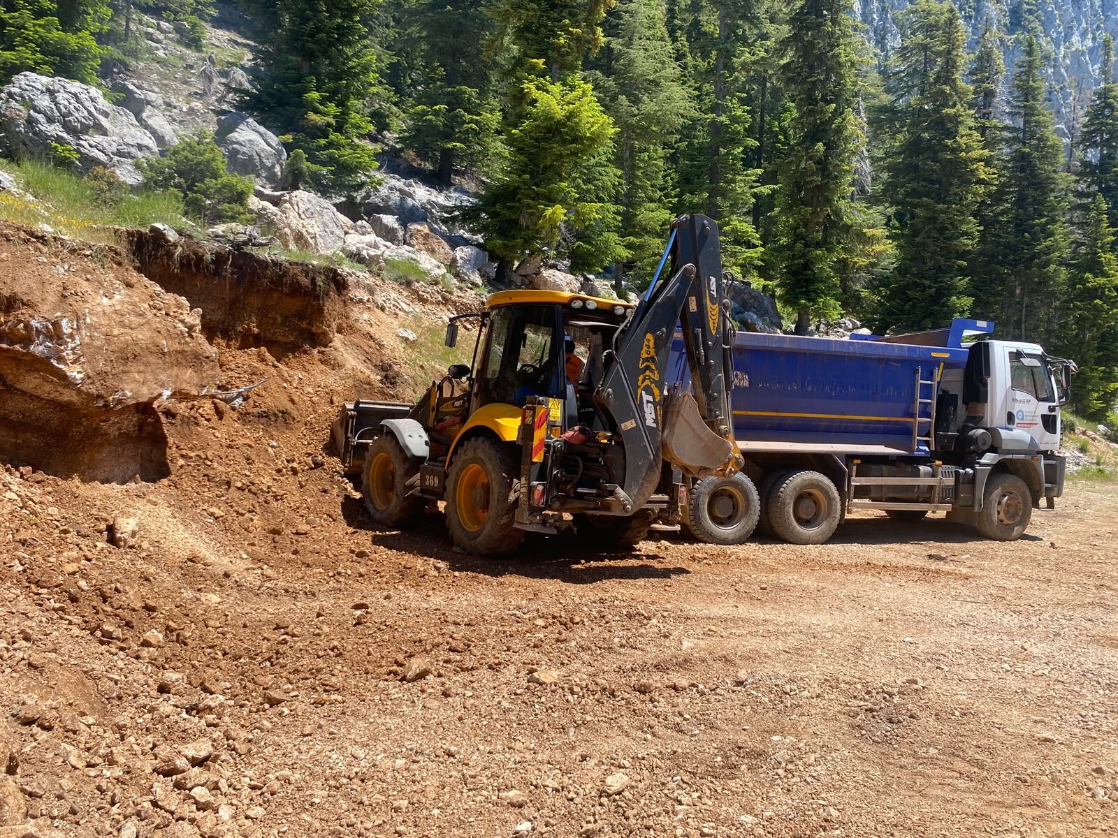 Akseki’de Yayla Yollarında Bakım Ve Onarım Çalışması (1)