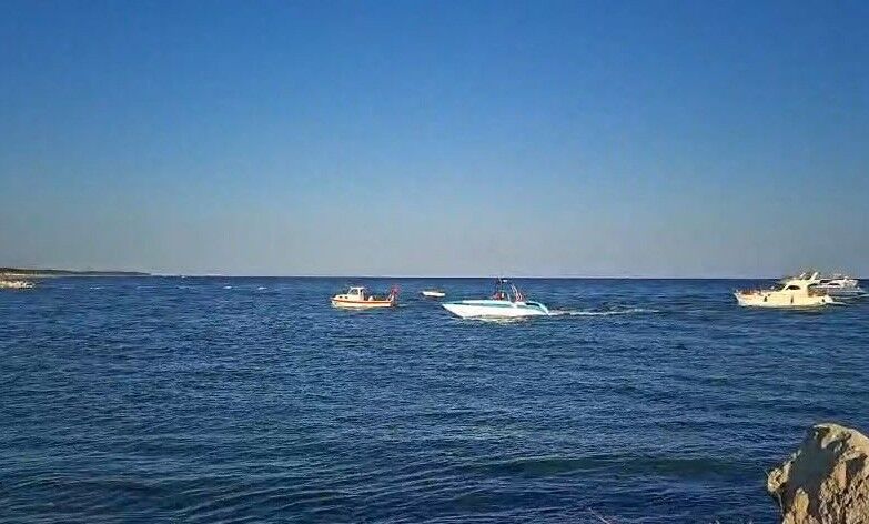 Antalya Serik Balikci Teknesi Arizalandi Mahsur Kaldilar3