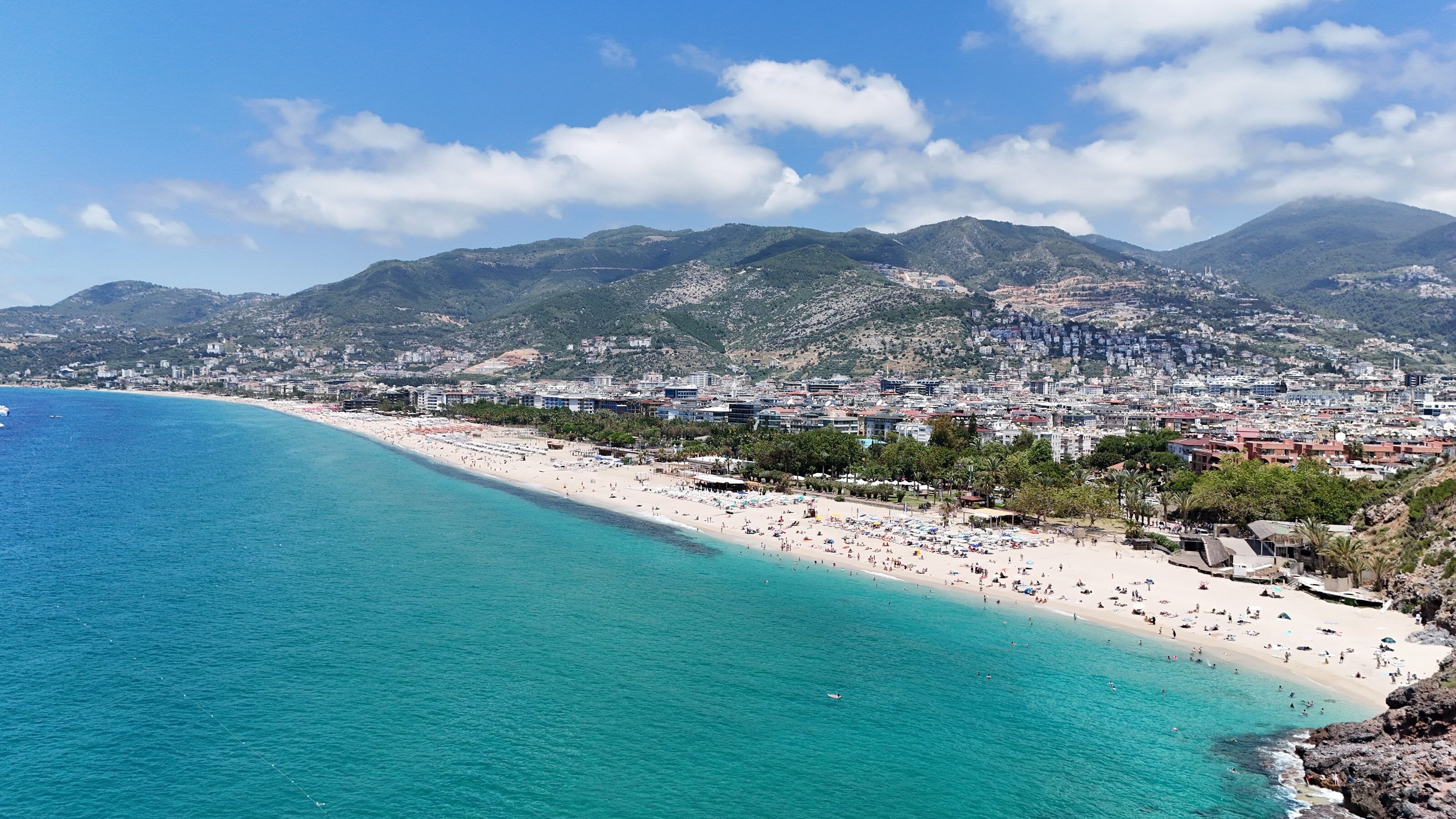 Antalyada Bu Plaj Turistlerin Gözdesi Oldu4