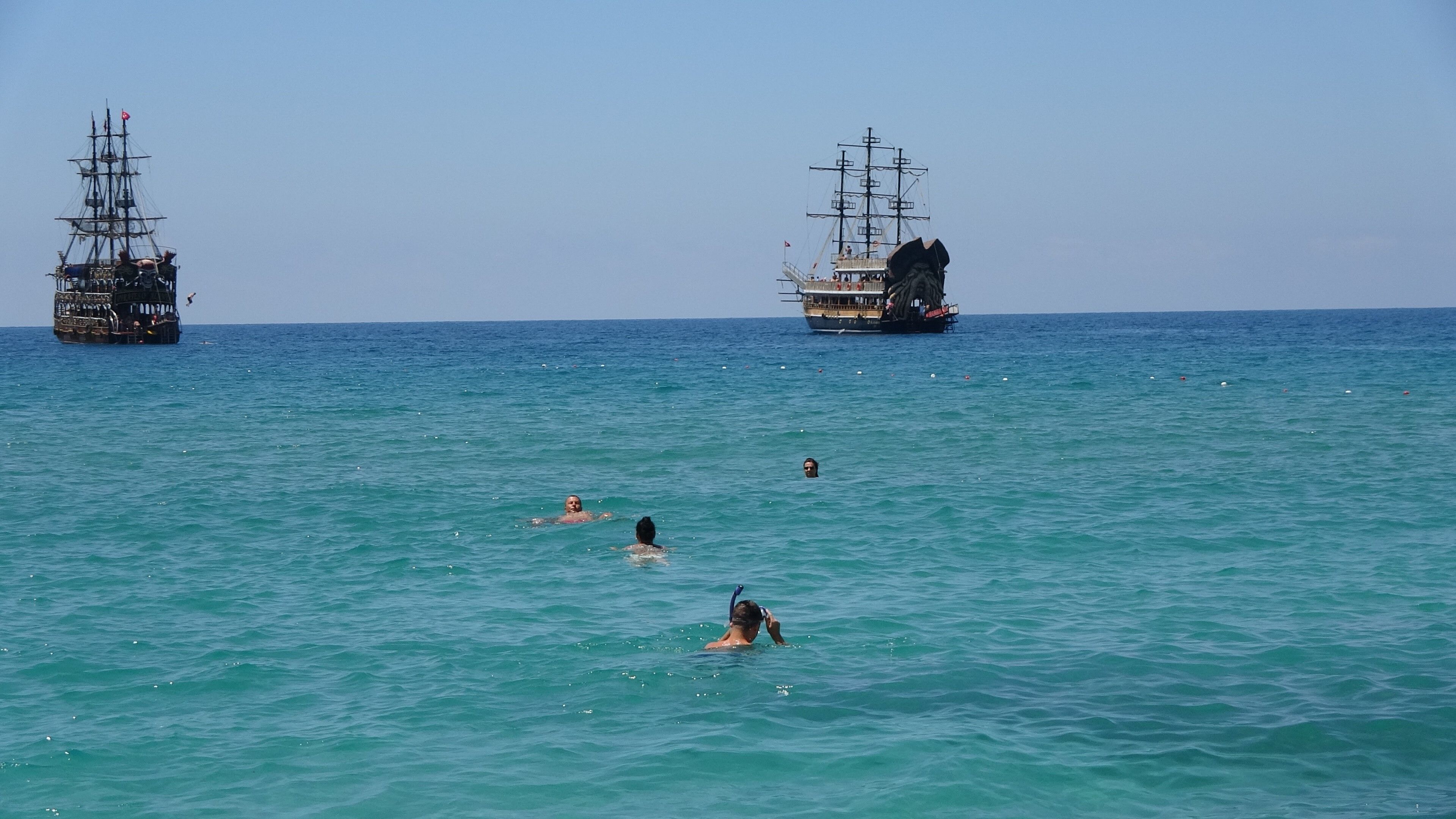Antalyada Bu Plaj Turistlerin Gözdesi Oldu6