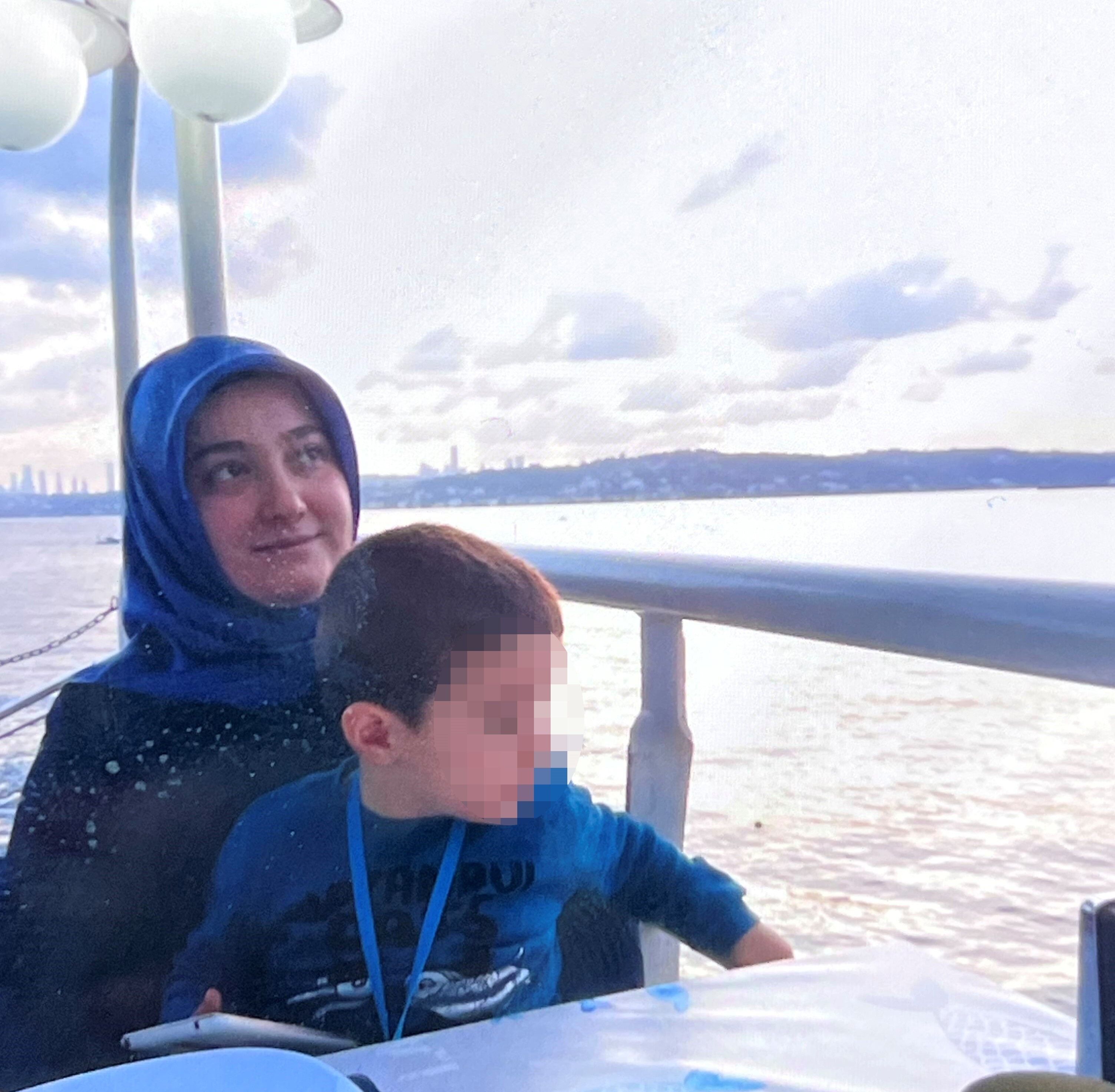 Antalya'da Cinayete Kurban Giden Baba Ve Kızı Yan Yana Defnedildi3