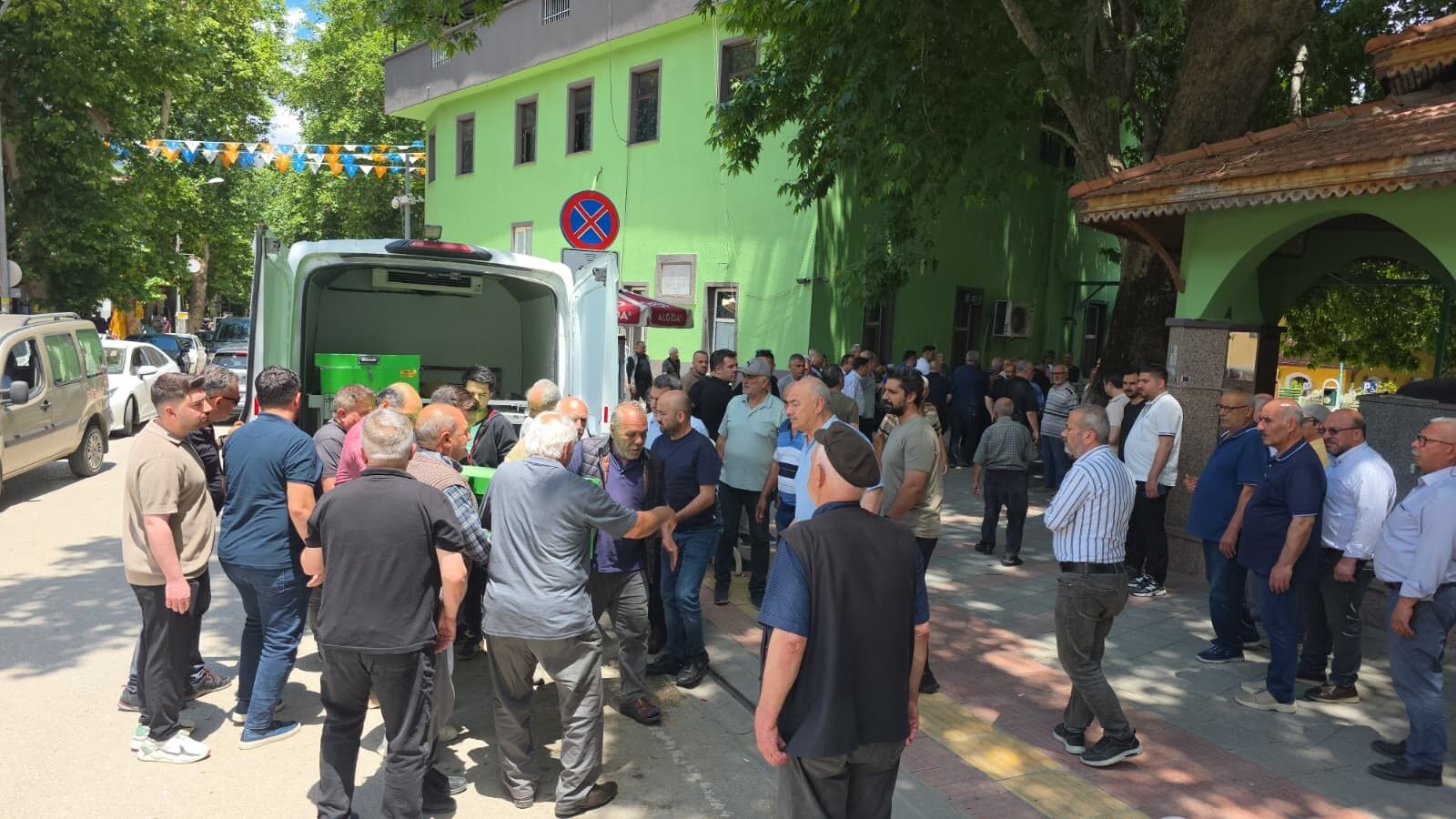 Antalya'da Cinayete Kurban Giden Baba Ve Kızı Yan Yana Defnedildi6