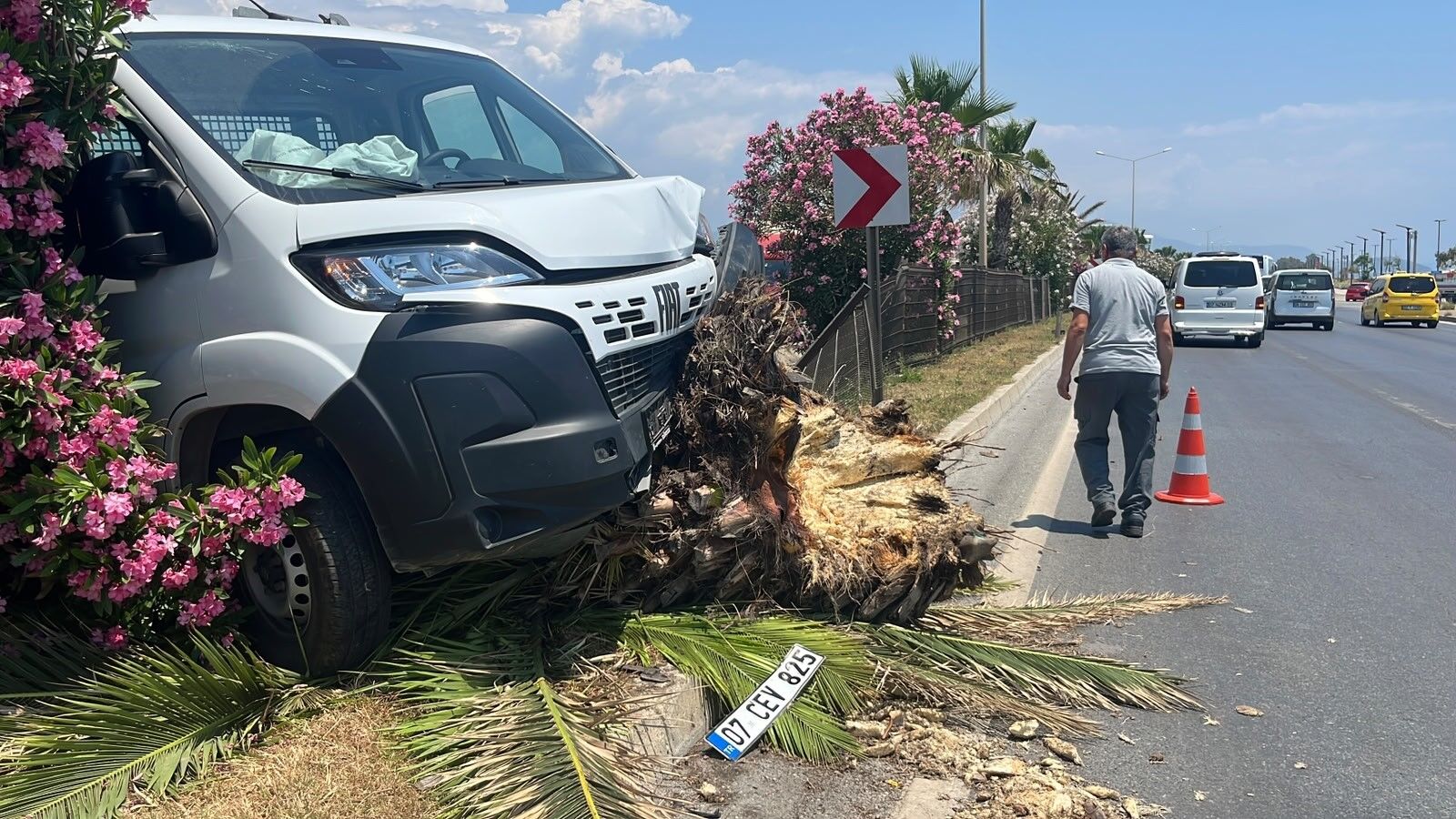 Antalya'da Feci Çarpışma Can Aldı3