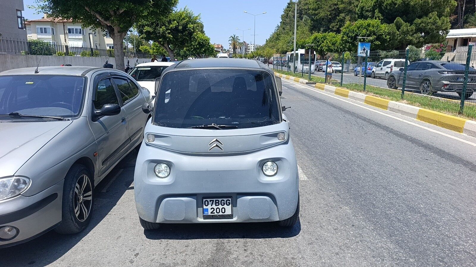 Bahcelievler Elektirikli Otomobil Kaza1