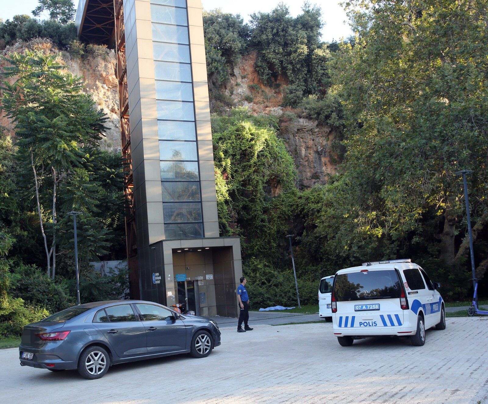 Konyaalti Asansor Yuksekten Dusme Antalya2