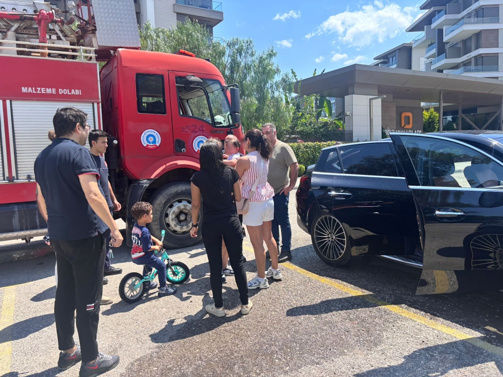 Konyaalti Gursu Aracicinde Kilitli Kaldi1