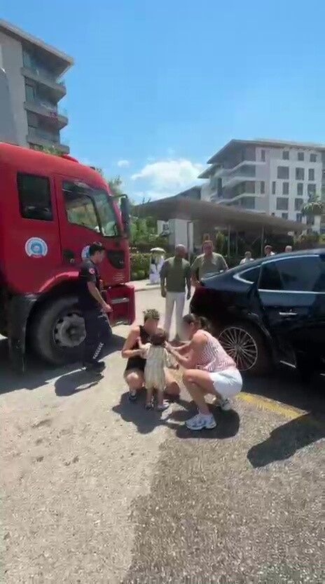 Konyaalti Gursu Aracicinde Kilitli Kaldi5