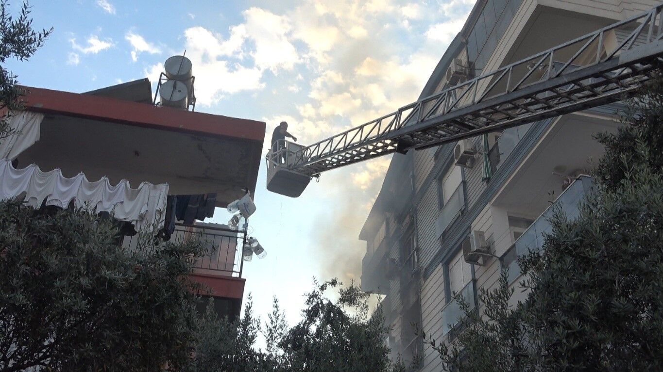 Muratpasa Dutlubahce Antalya Yangin 5