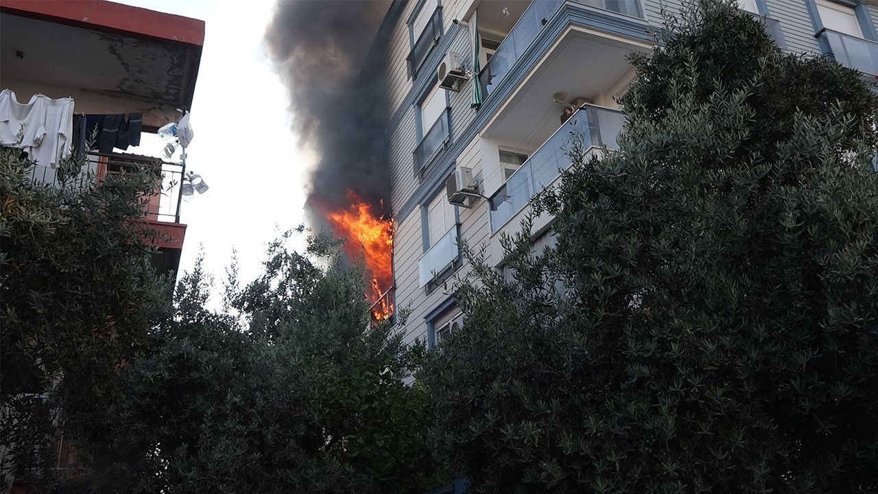 Muratpasa Dutlubahce Antalya Yangin 8