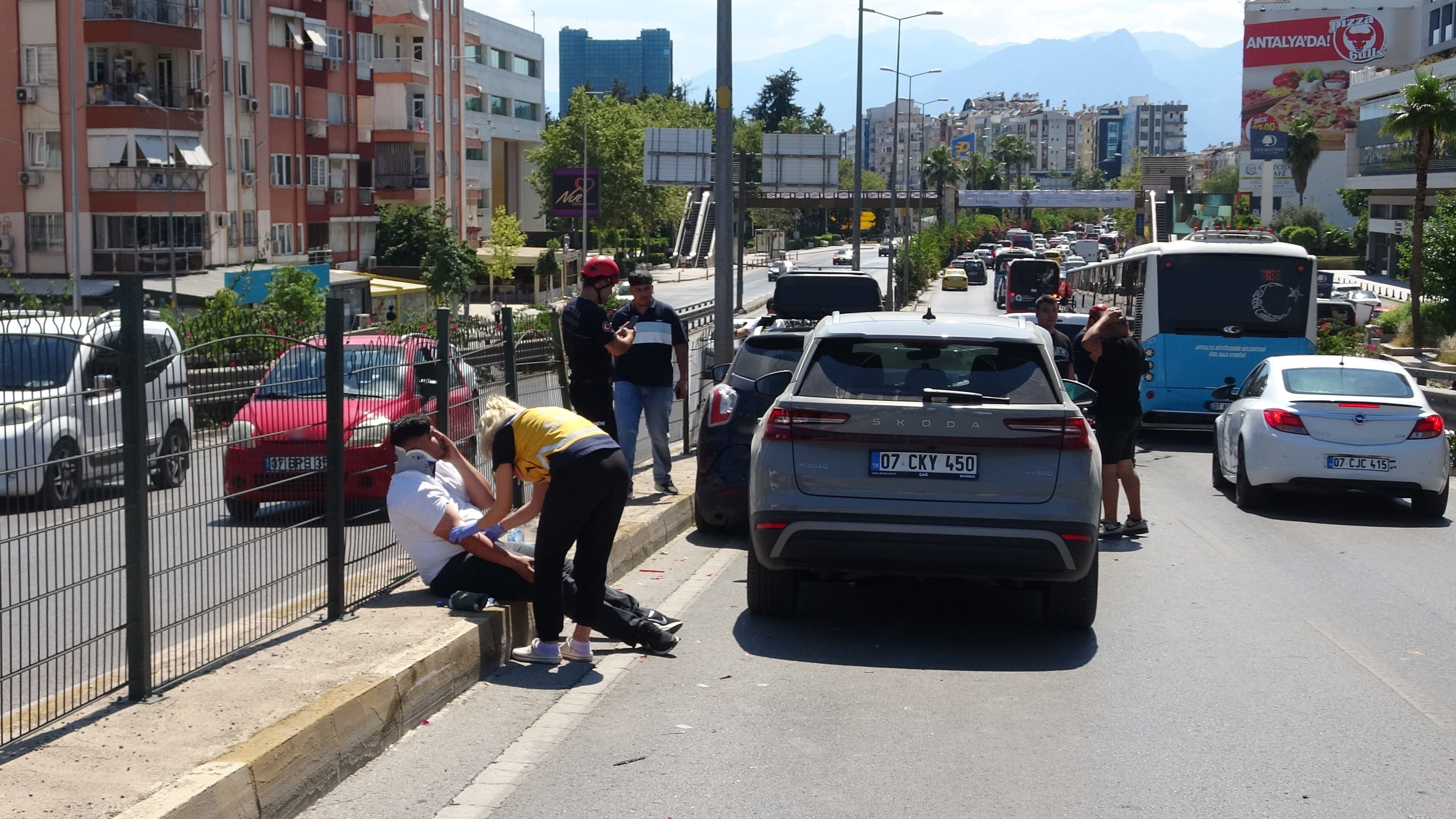 Muratpasa Mevlana Ust Gecidi Antalya Kaza1