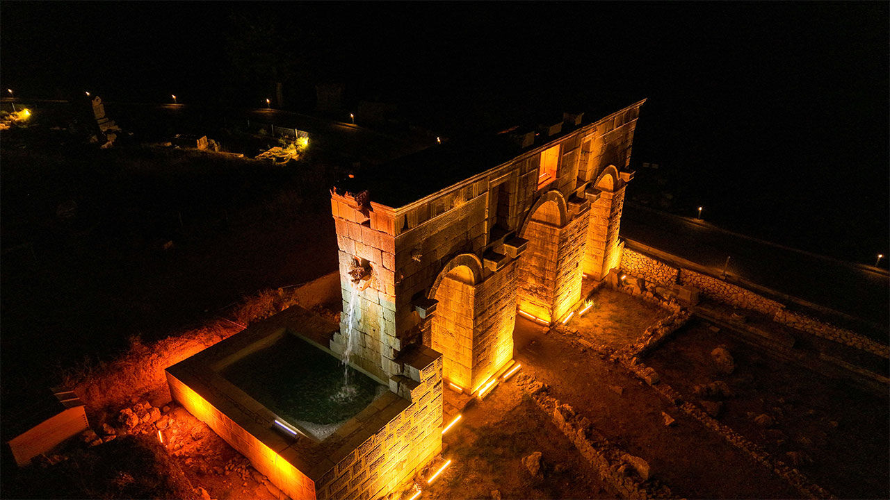 Patara Kent Kapisi Su Akisi Antalya1