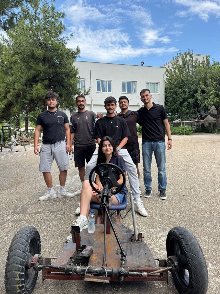Tek Kiz Ogrenci Olarak Mezun Oldu.antalya3