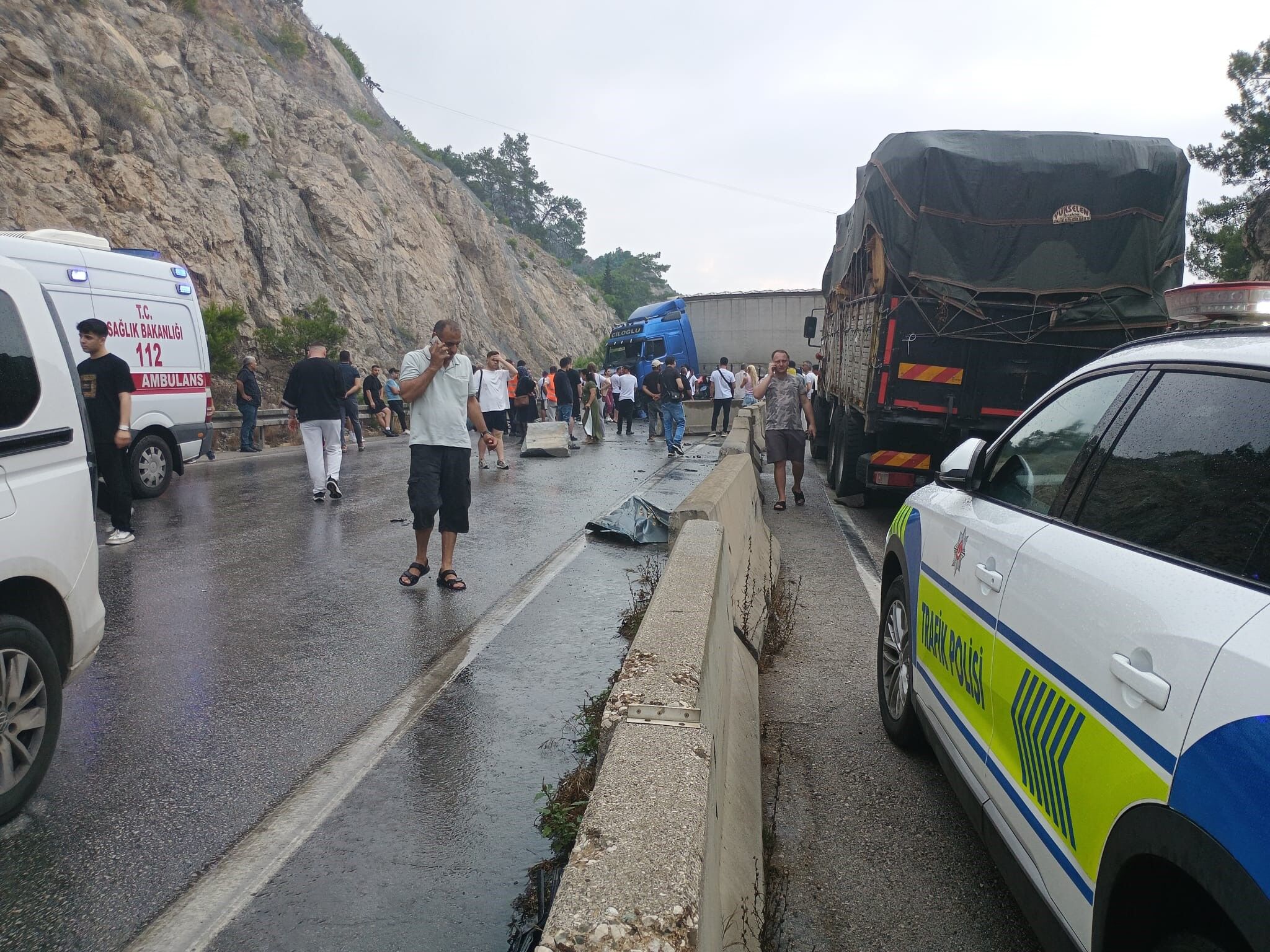 Tir Kazasi Kemeryolu Antalya4