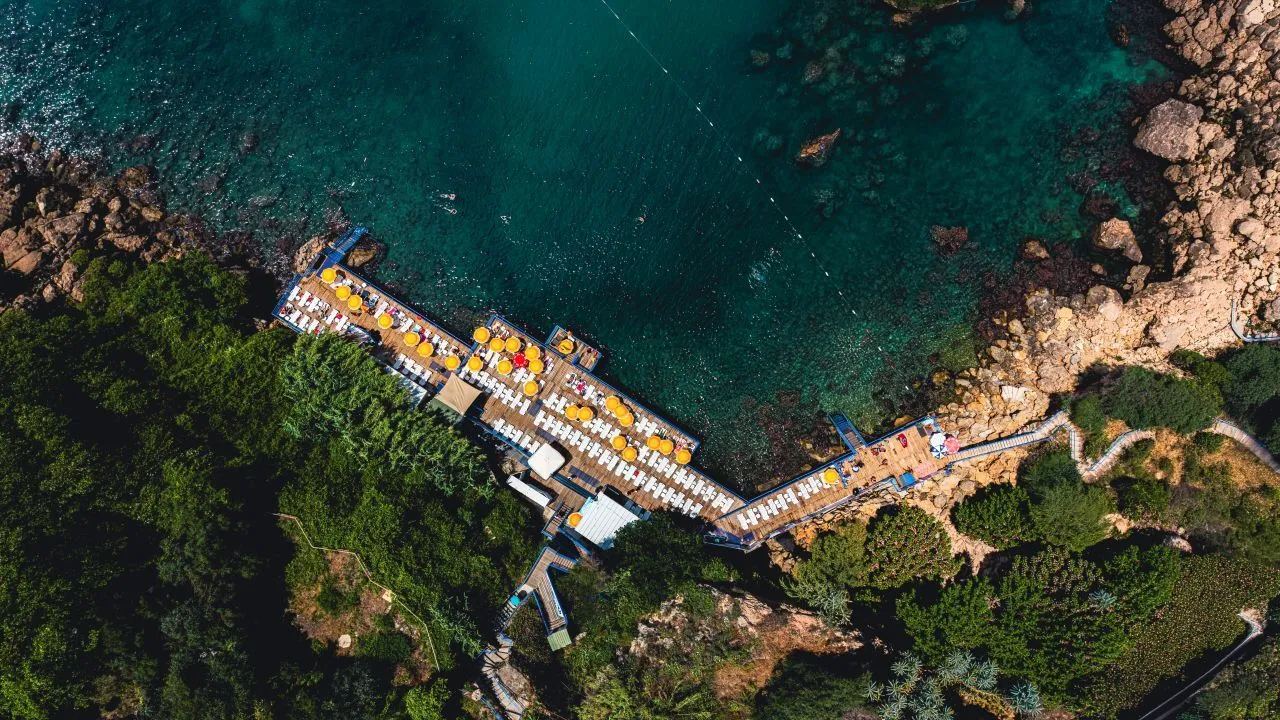 Konserve Koyu Falez Halk Plajı