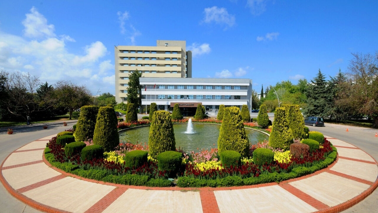 Akdeniz Üniversitesi-1