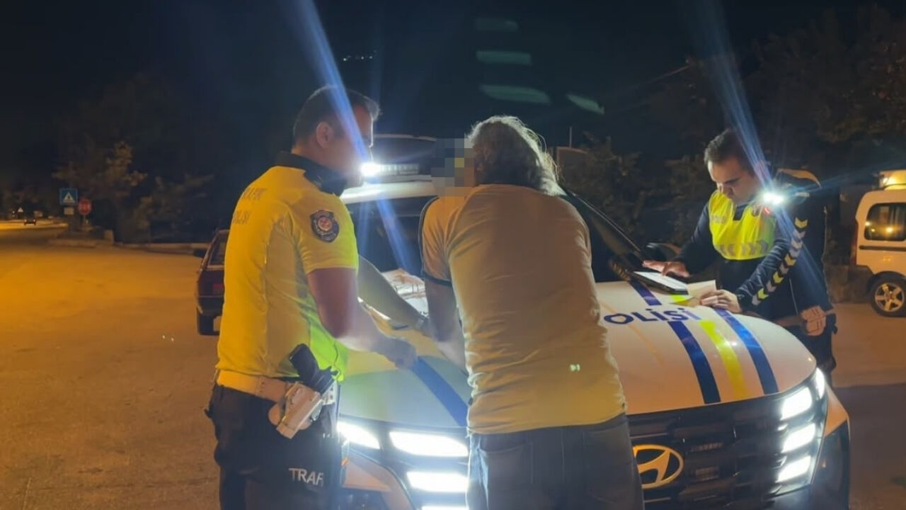 Polise Kolay Gelsin Dedi Burdur