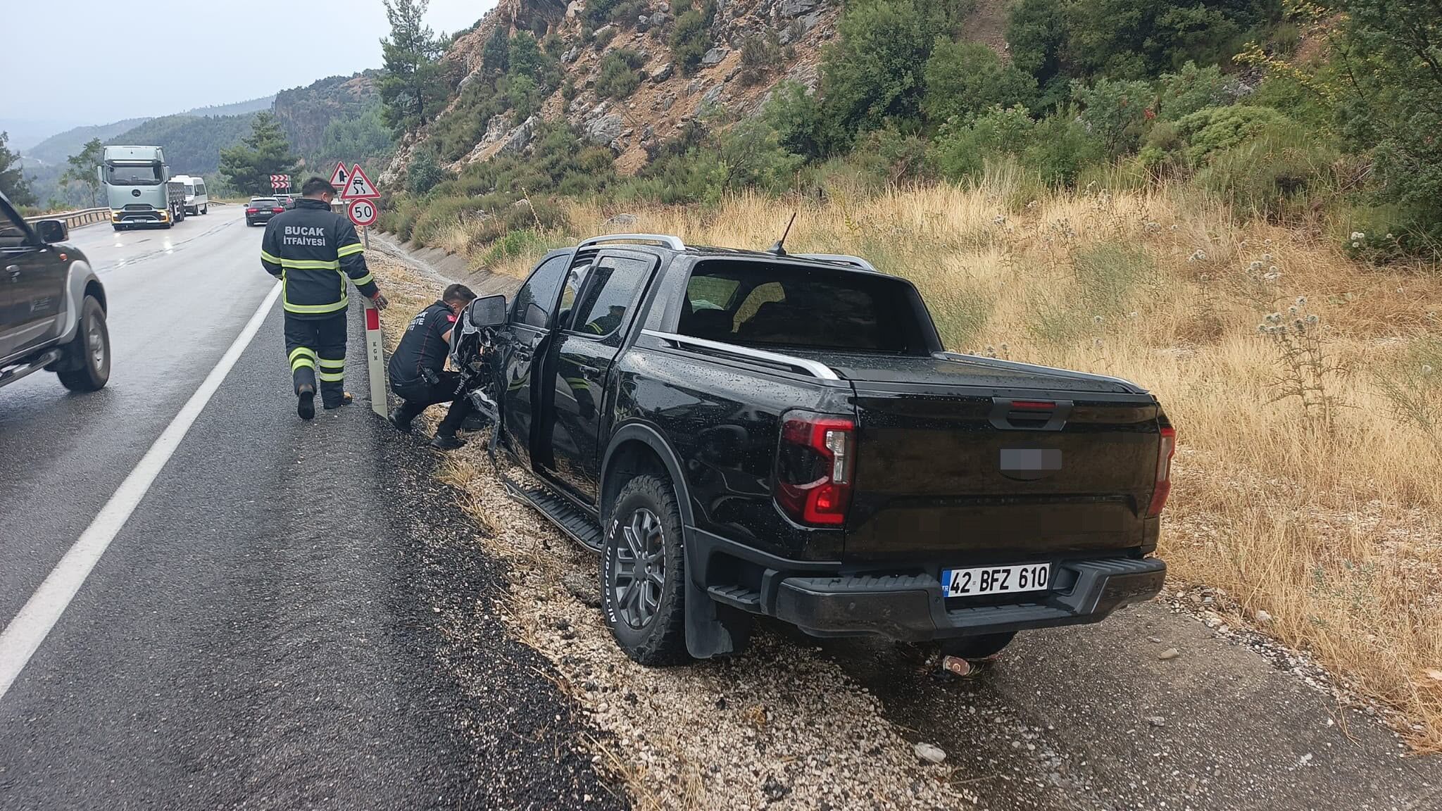 Antalya Karayolu Feci Kaza 4Yarali1