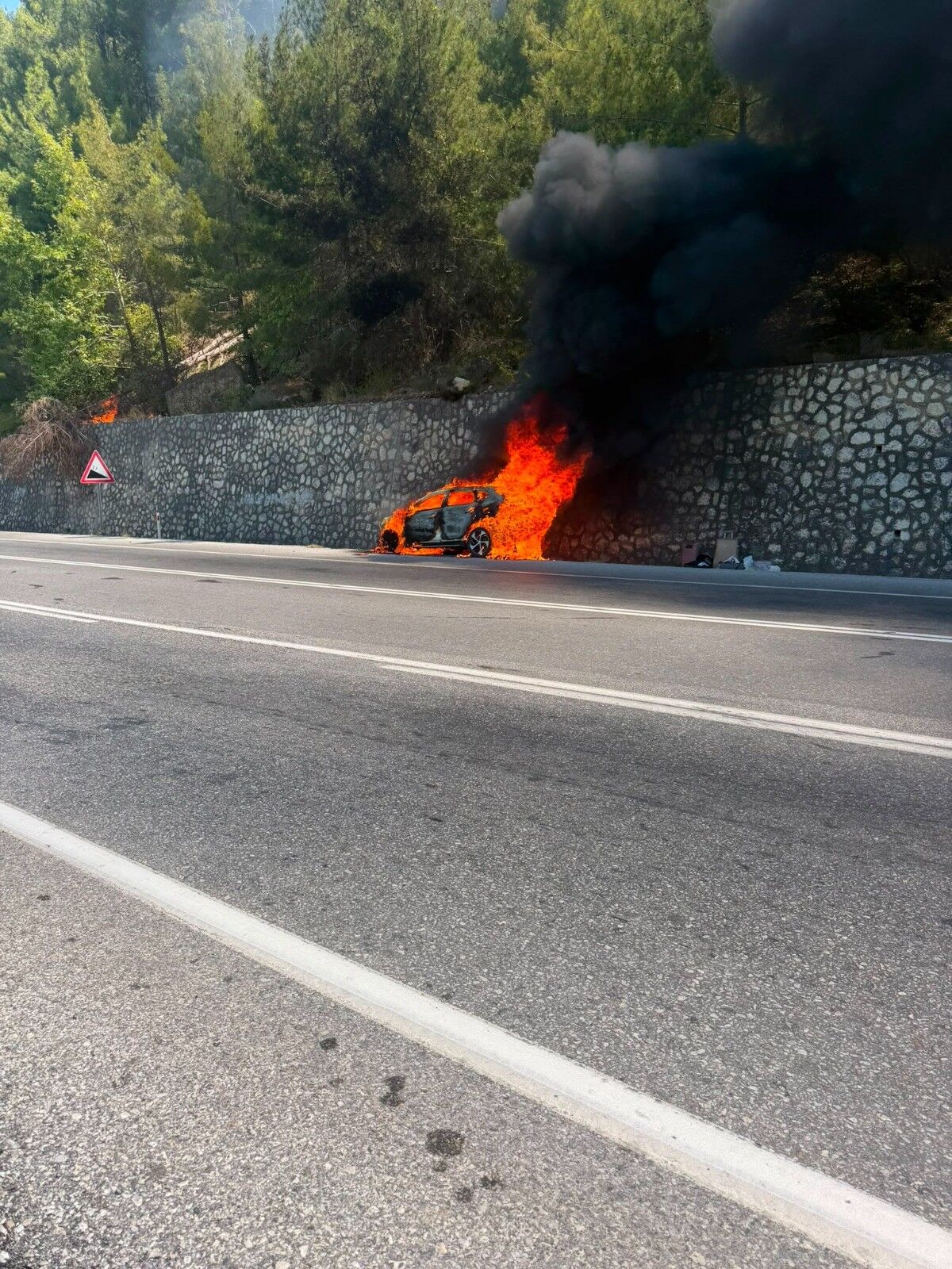 Antalya Konya Yolu Arac Yangini6