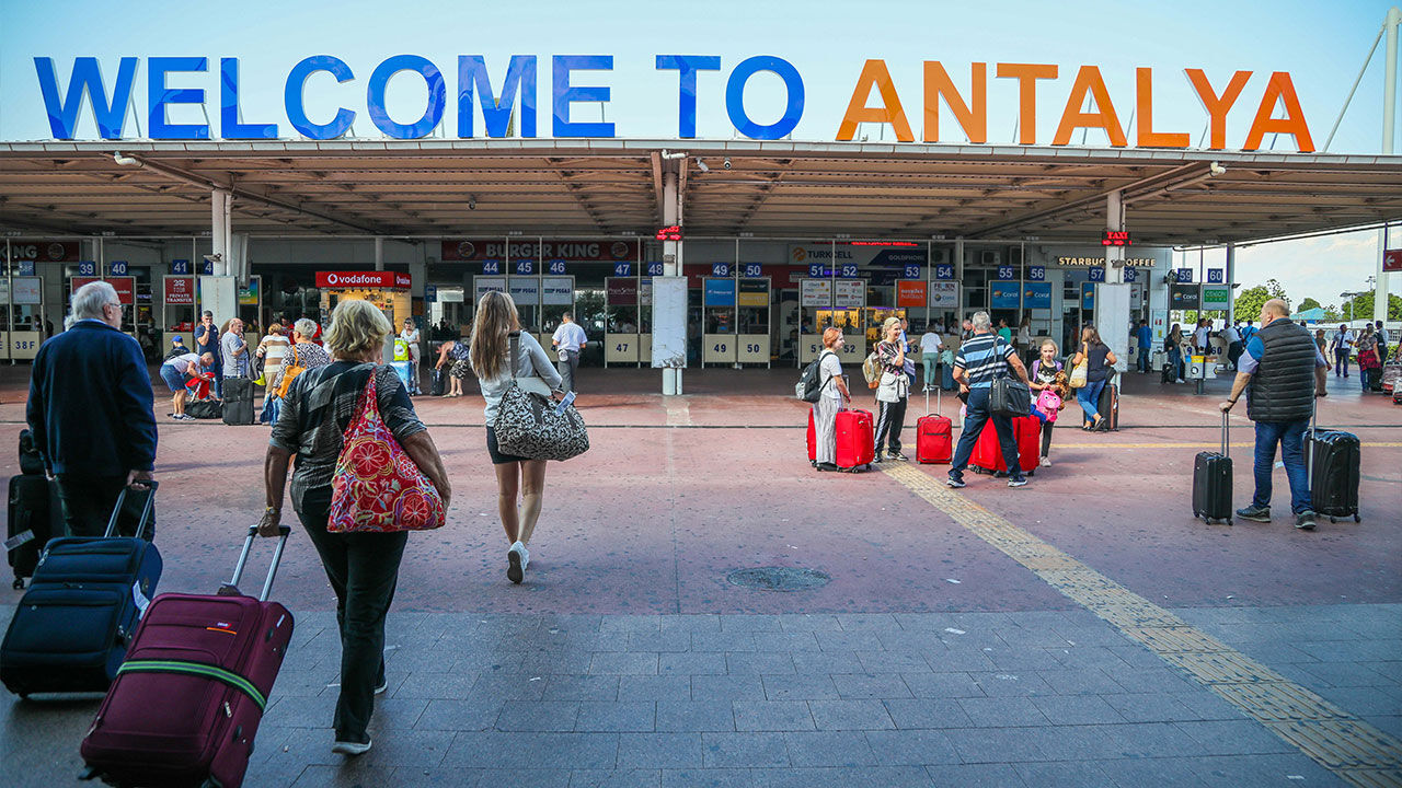 Antalya Turist Havaaalani 13