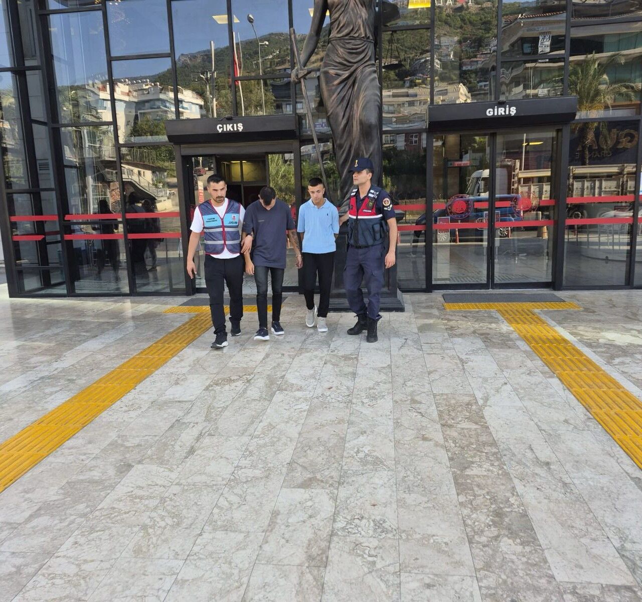 Ayakkabi Hirsizligi Alanya