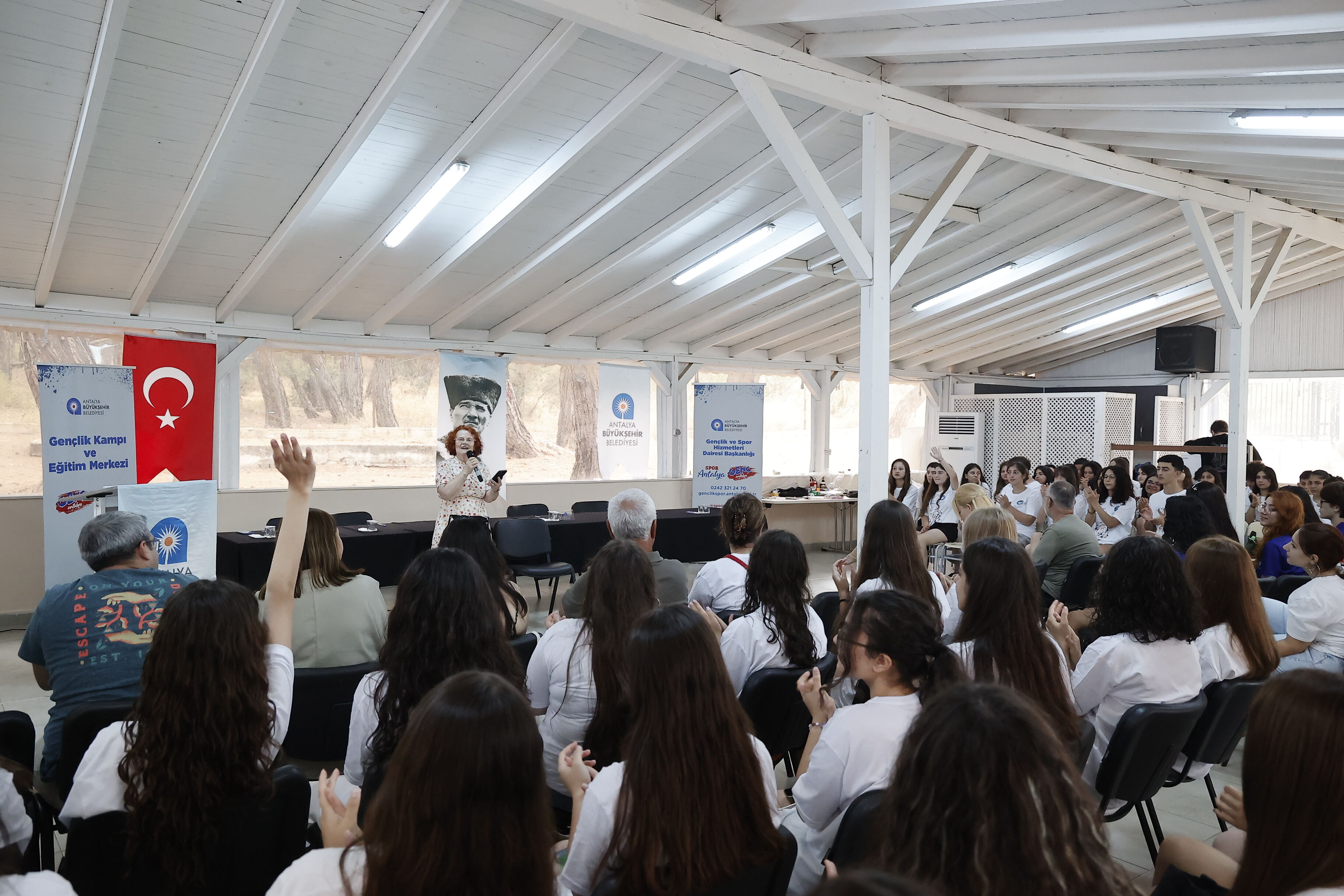 Başkan Vekili Özdemir, Çydd’li Gençlerle Kampta Buluştu (3)-1