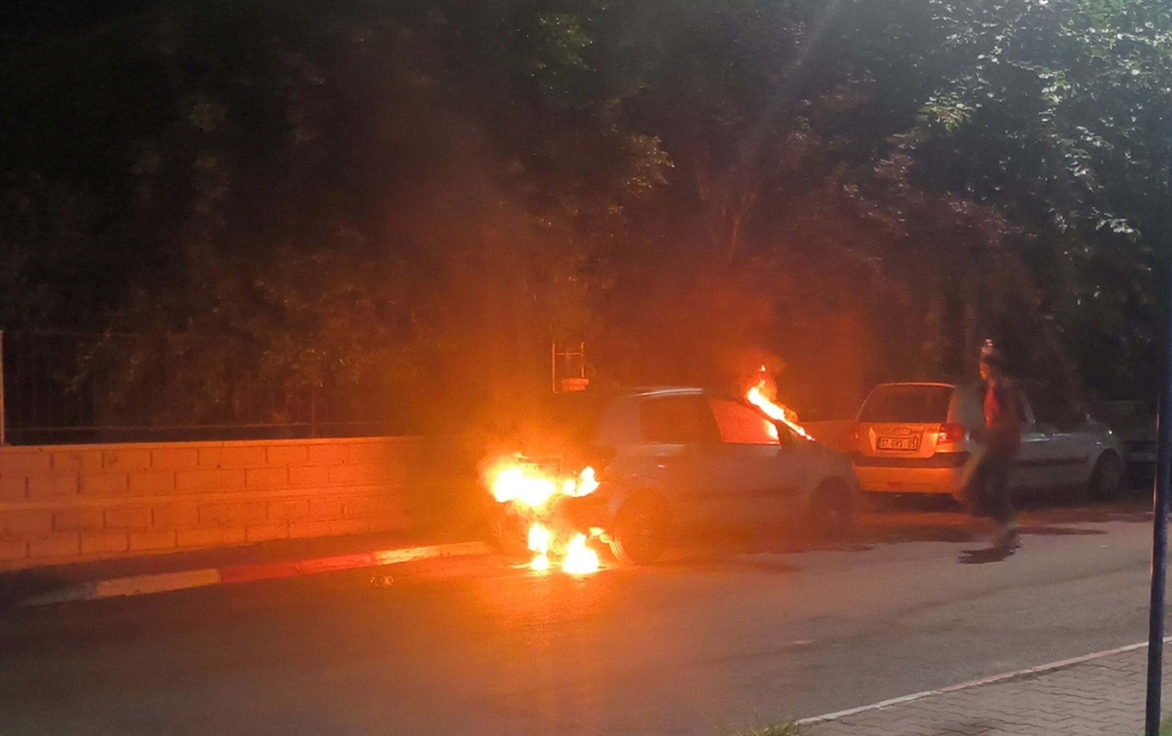 Kiziltoprak Mahallesi Antalya Arac Yandi6