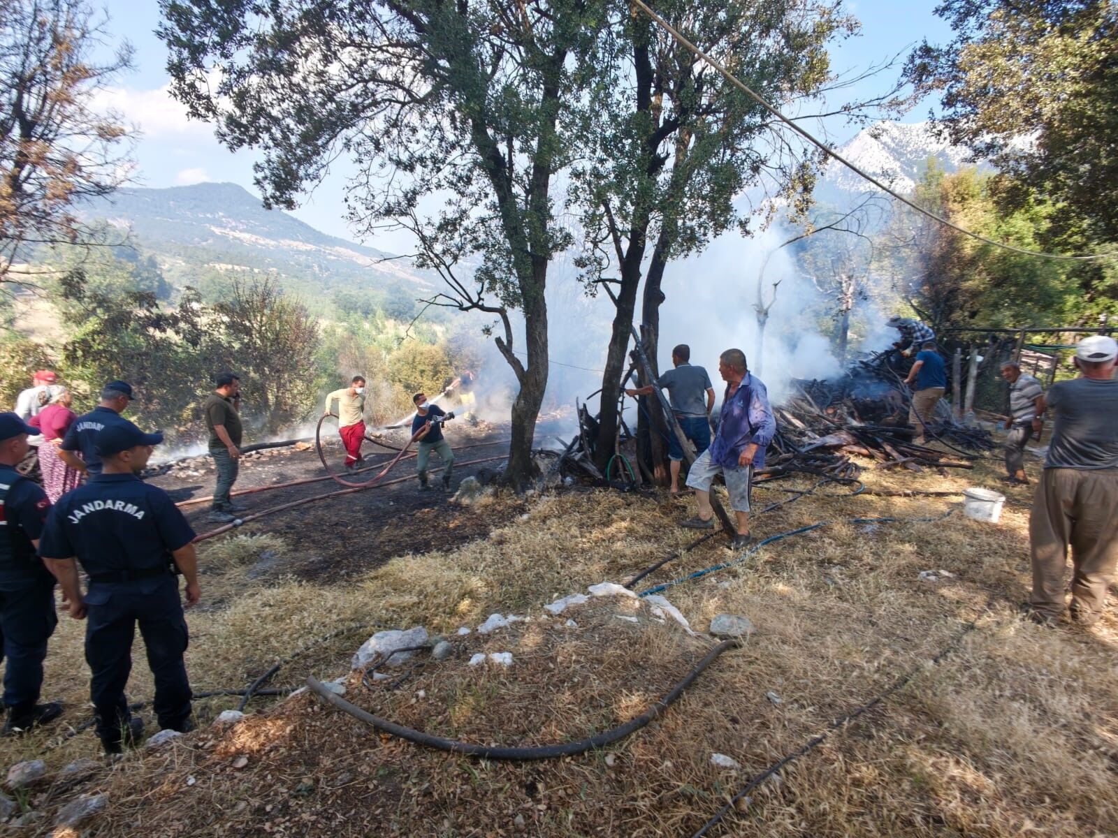 Kumluca Odunluk Yangin Antalya4