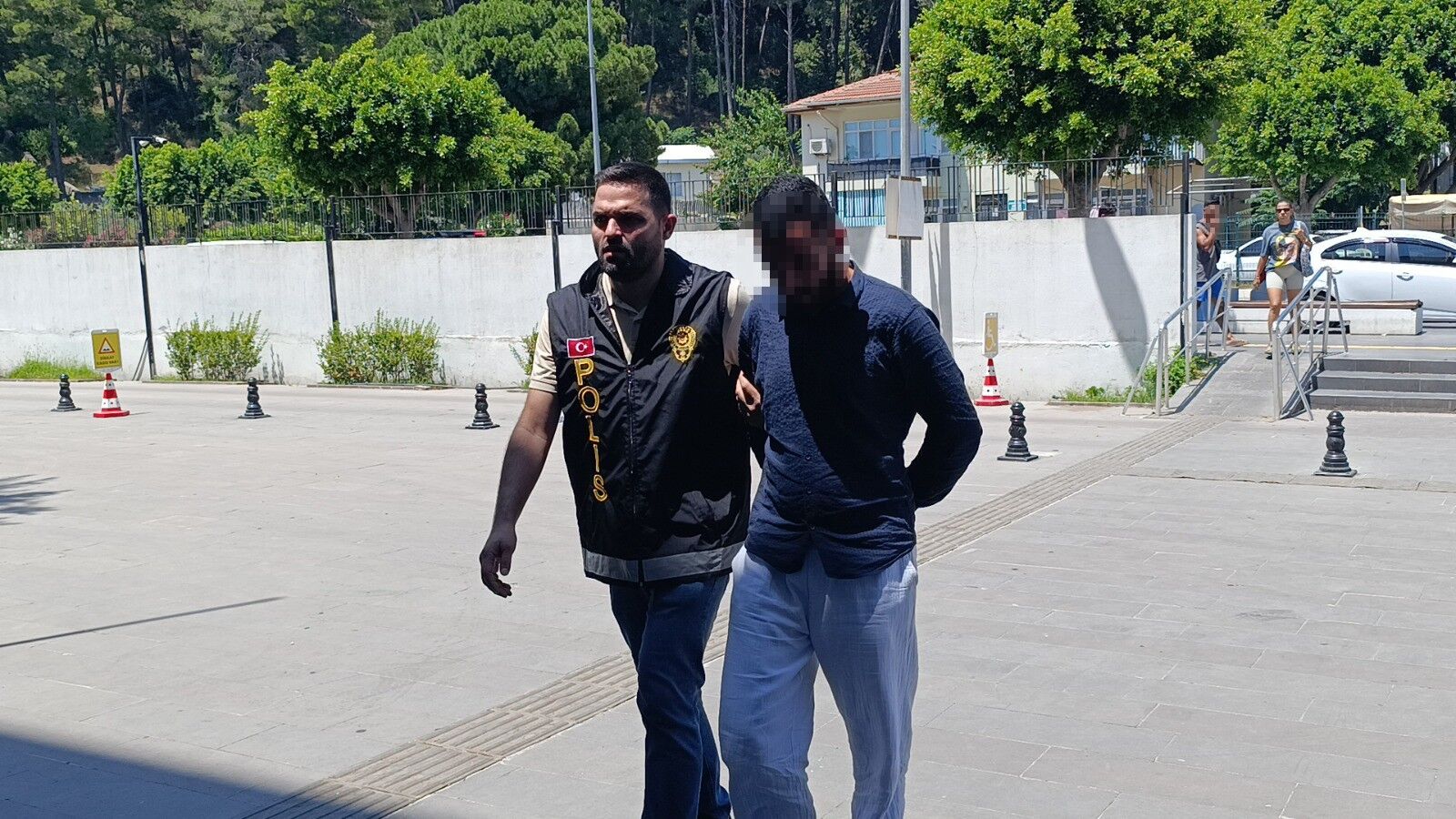 Manavgat Antalya Emekli Ogretmeni Dolandirdi1