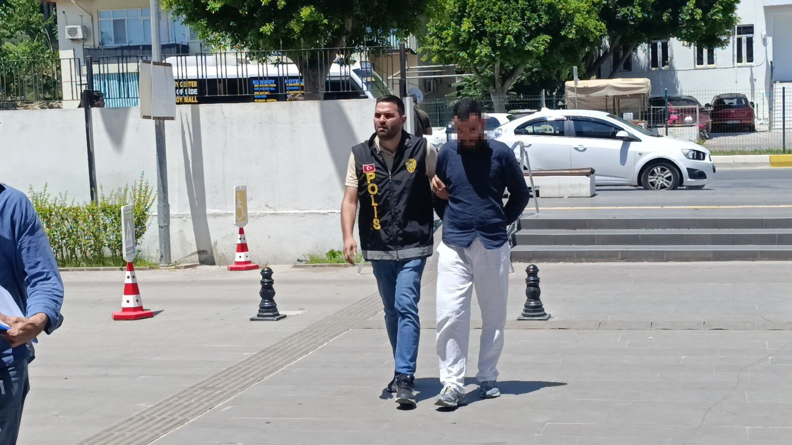 Manavgat Antalya Emekli Ogretmeni Dolandirdi2