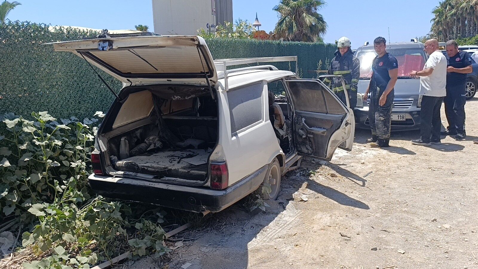 Manavgat Karacalar Mahallesi Antalya Otomobil Yangini1