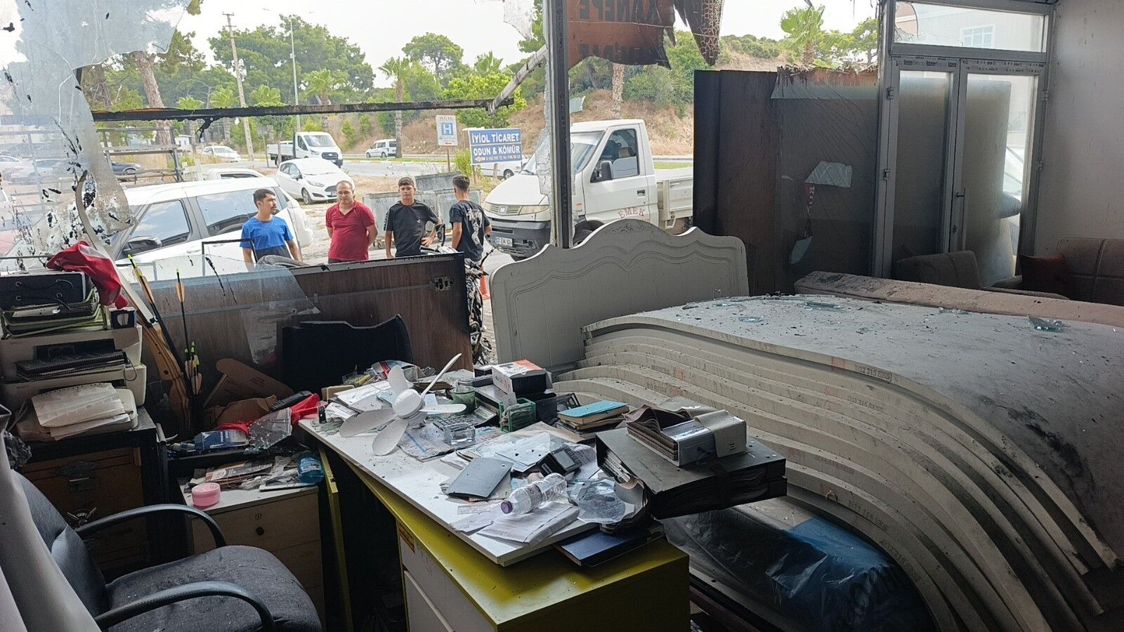 Manavgat Mobilya Antalya Yangin3