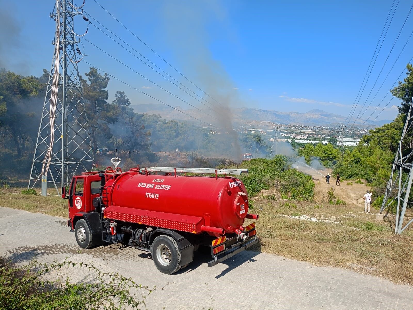 Manavgat Sarilar Mahallesi Ormanlık Alan Yangin3