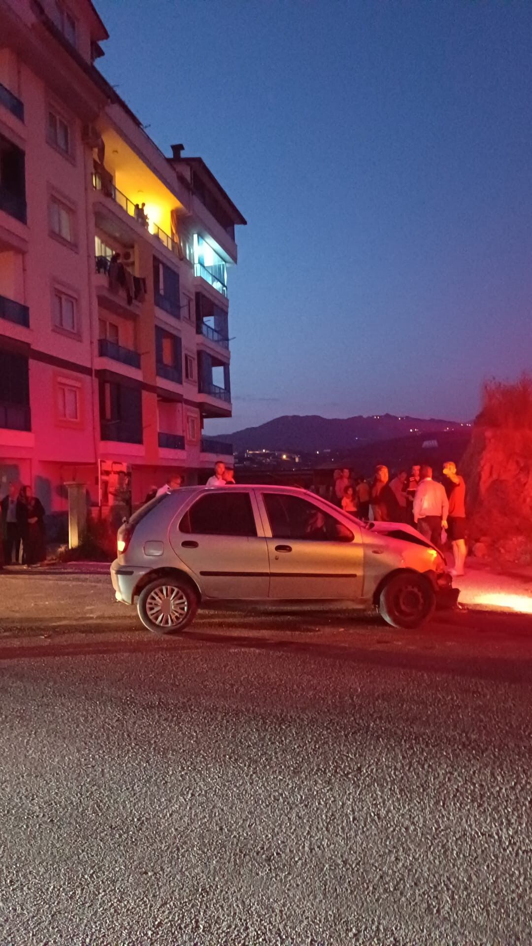 Otomobil Kamyonetle Carpisti Alanya1