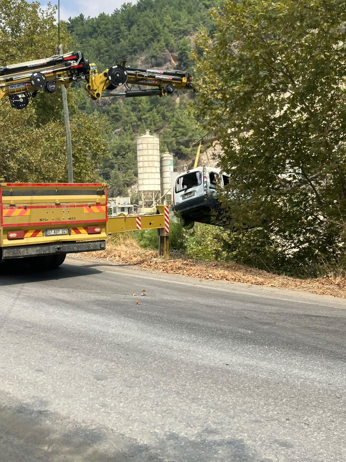 Alanya Arac Sarampole Uctu 3 Yarali3