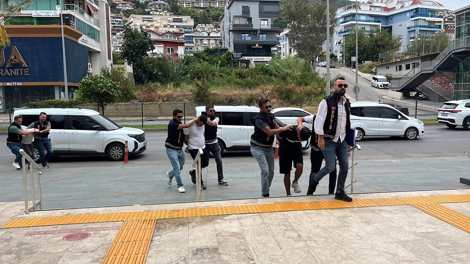 Antalya Doviz Burosu Soygunu 3 Tutuklama-1