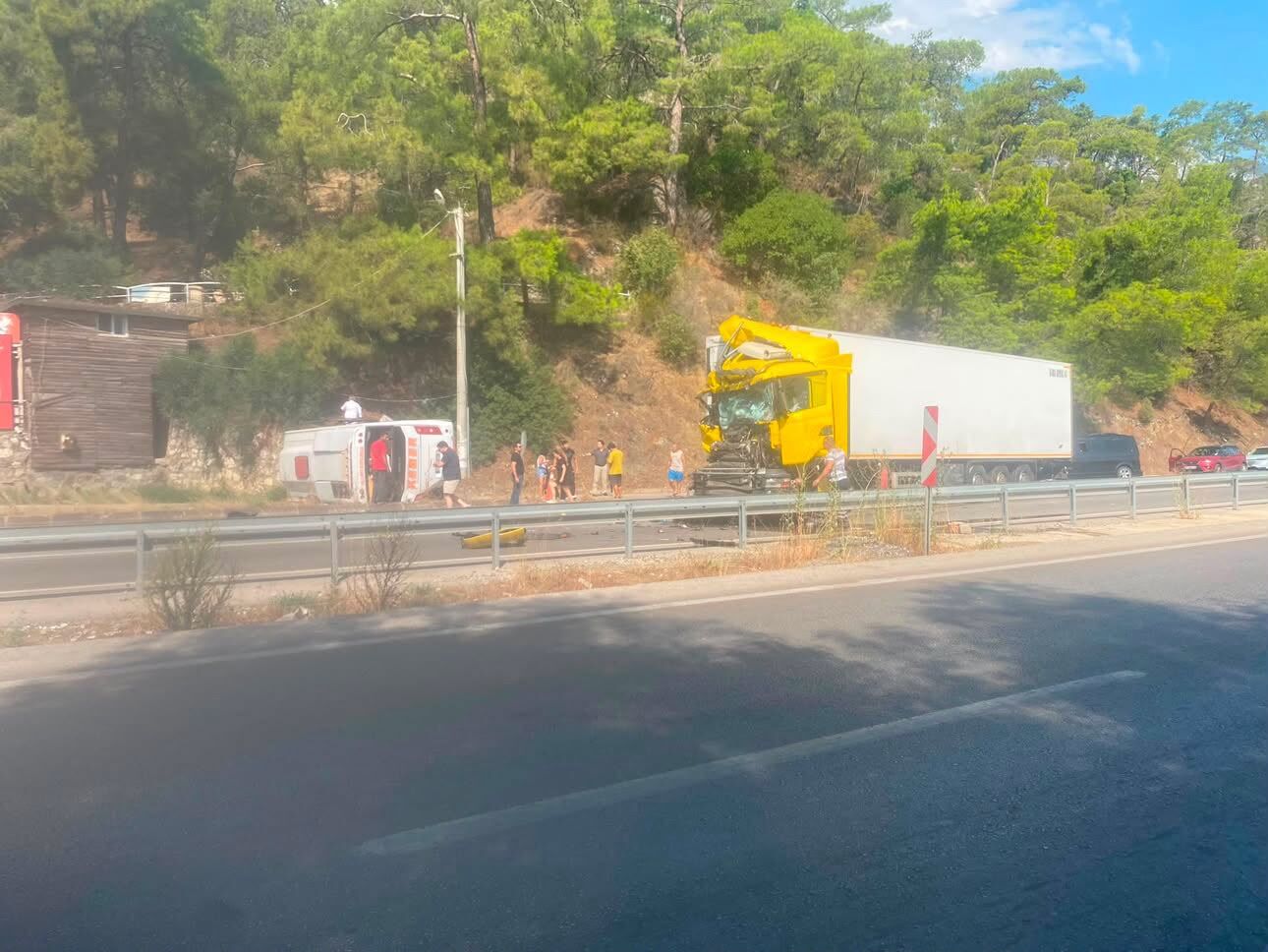 Antalya Kemer Yolu Kaza