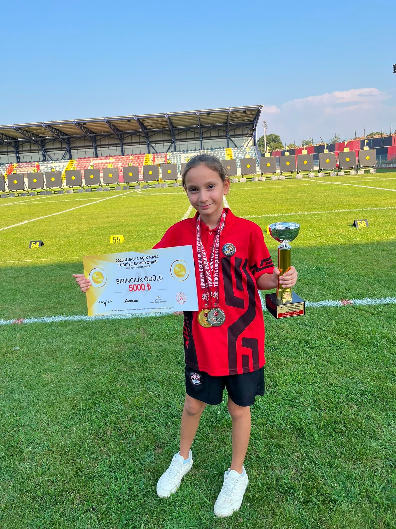 Elif Sare Erdem Sampiyon