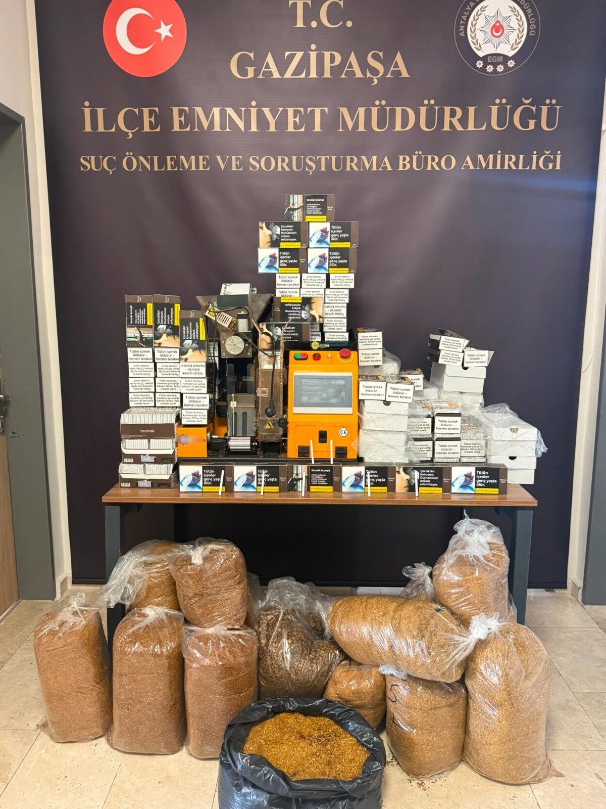 Kacak Tutun Ele Gecirildi Antalya