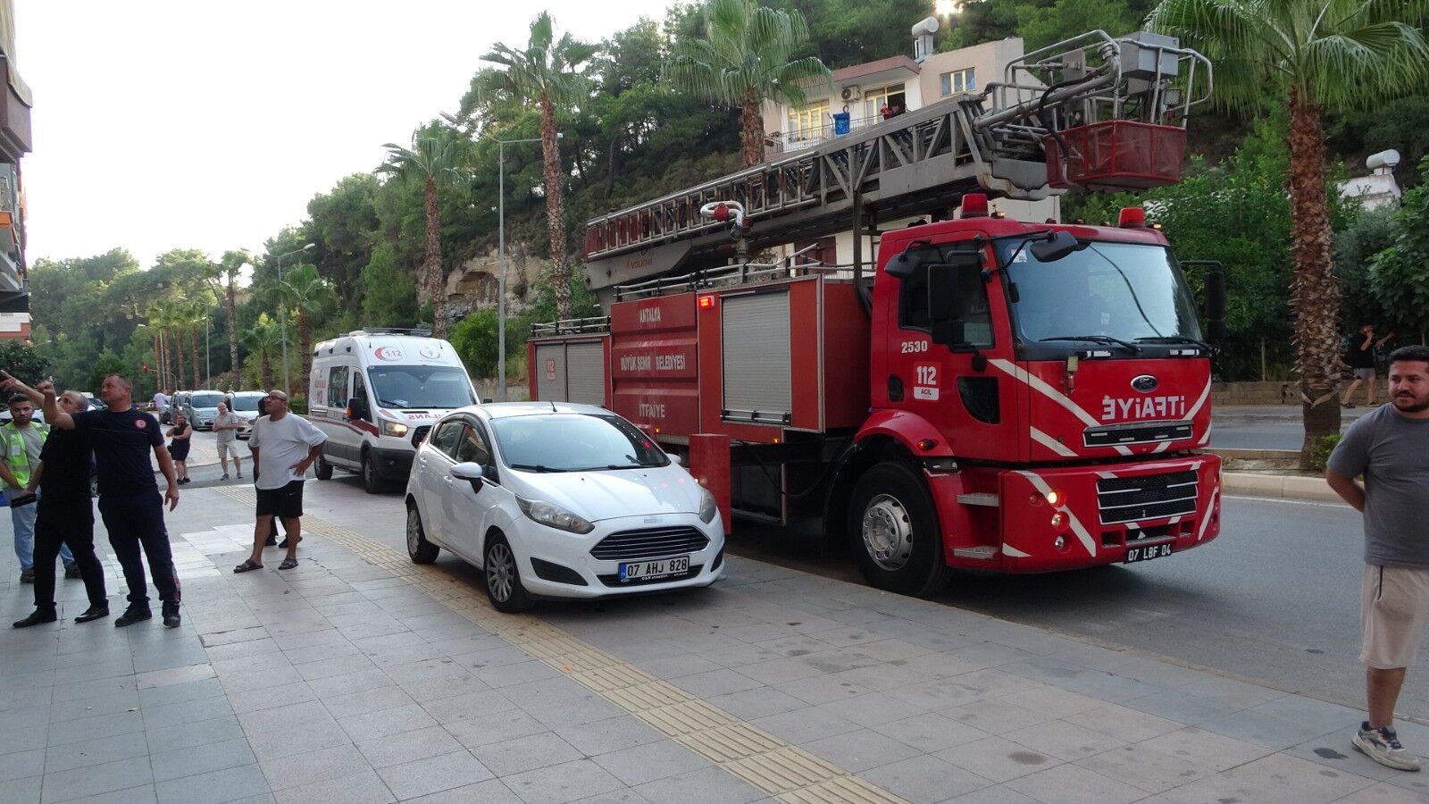 Manavgat Caglayan Mahallesi Pencereden Sarkti2