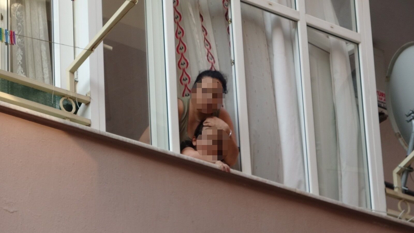 Manavgat Caglayan Mahallesi Pencereden Sarkti5