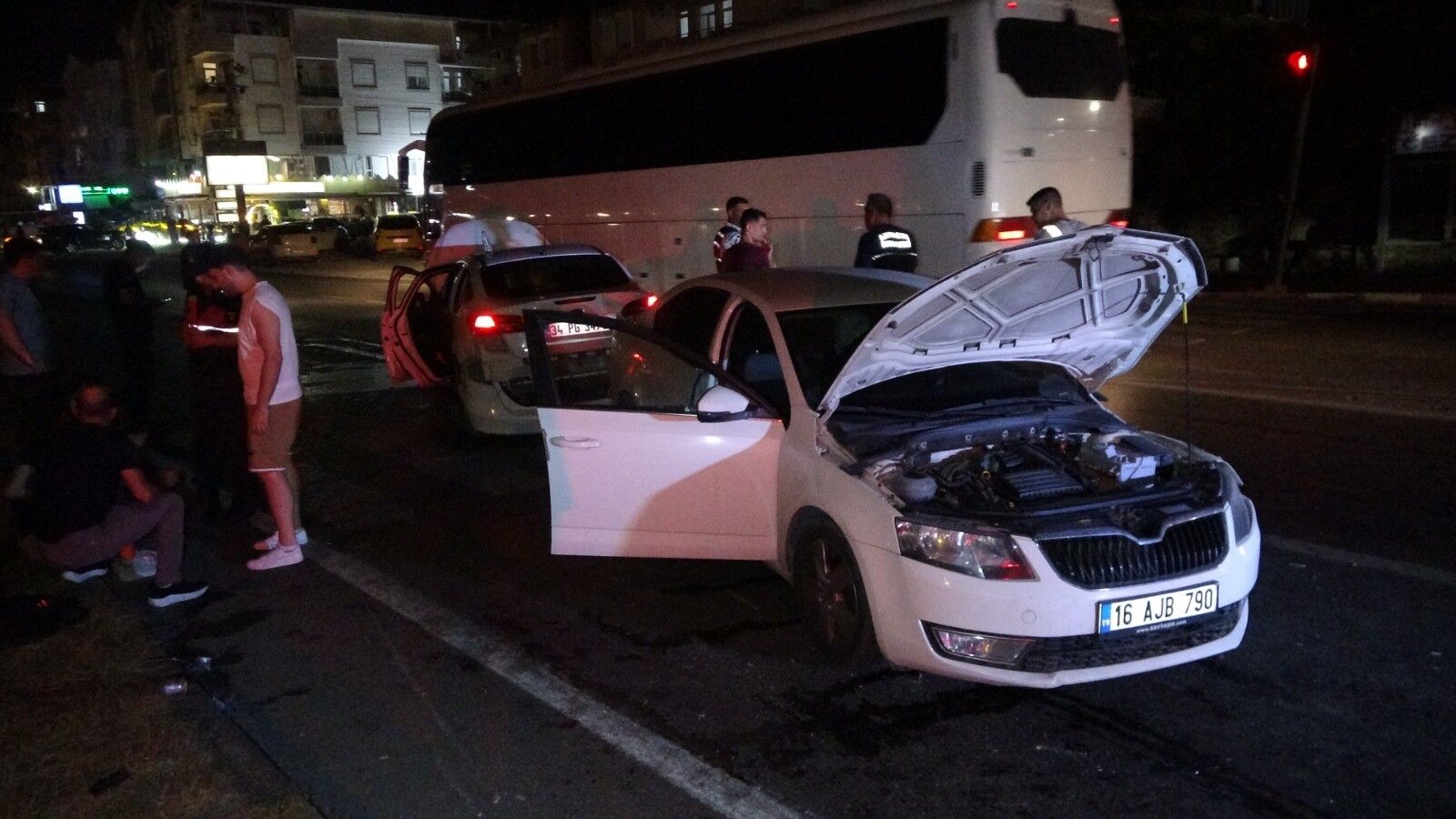 Manavgat Kaza Iki Otomobil Carpisti Antalya4