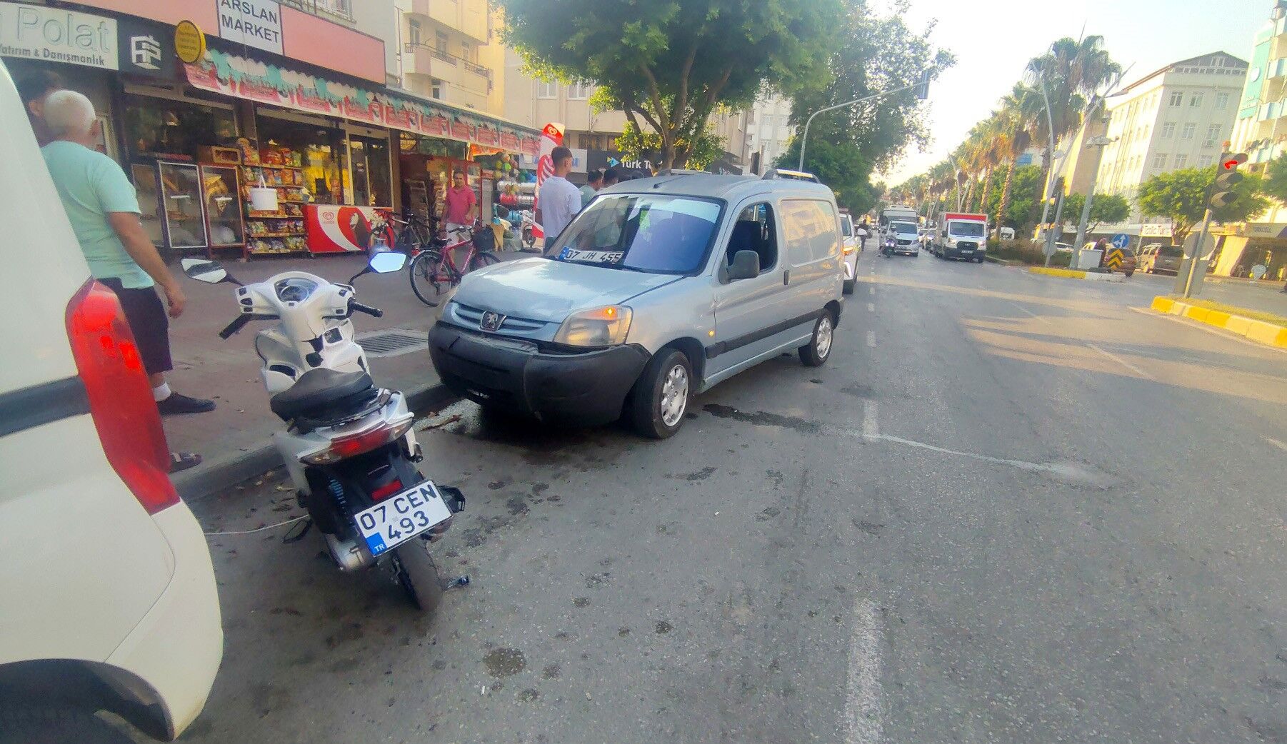 Manavgat Kirmizi Isik Ihlali Antalya2