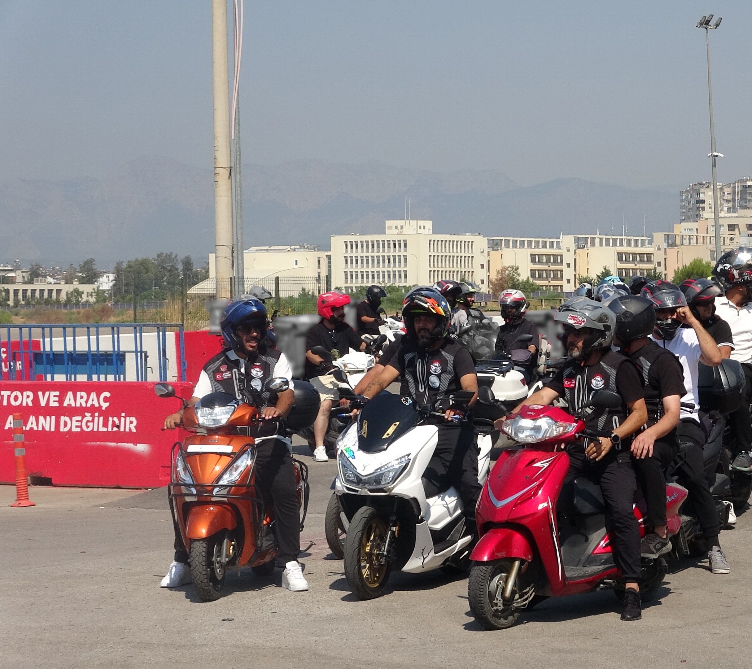 Semih Sungur Doner Bicakli Saldiri Konvoy Antalya2